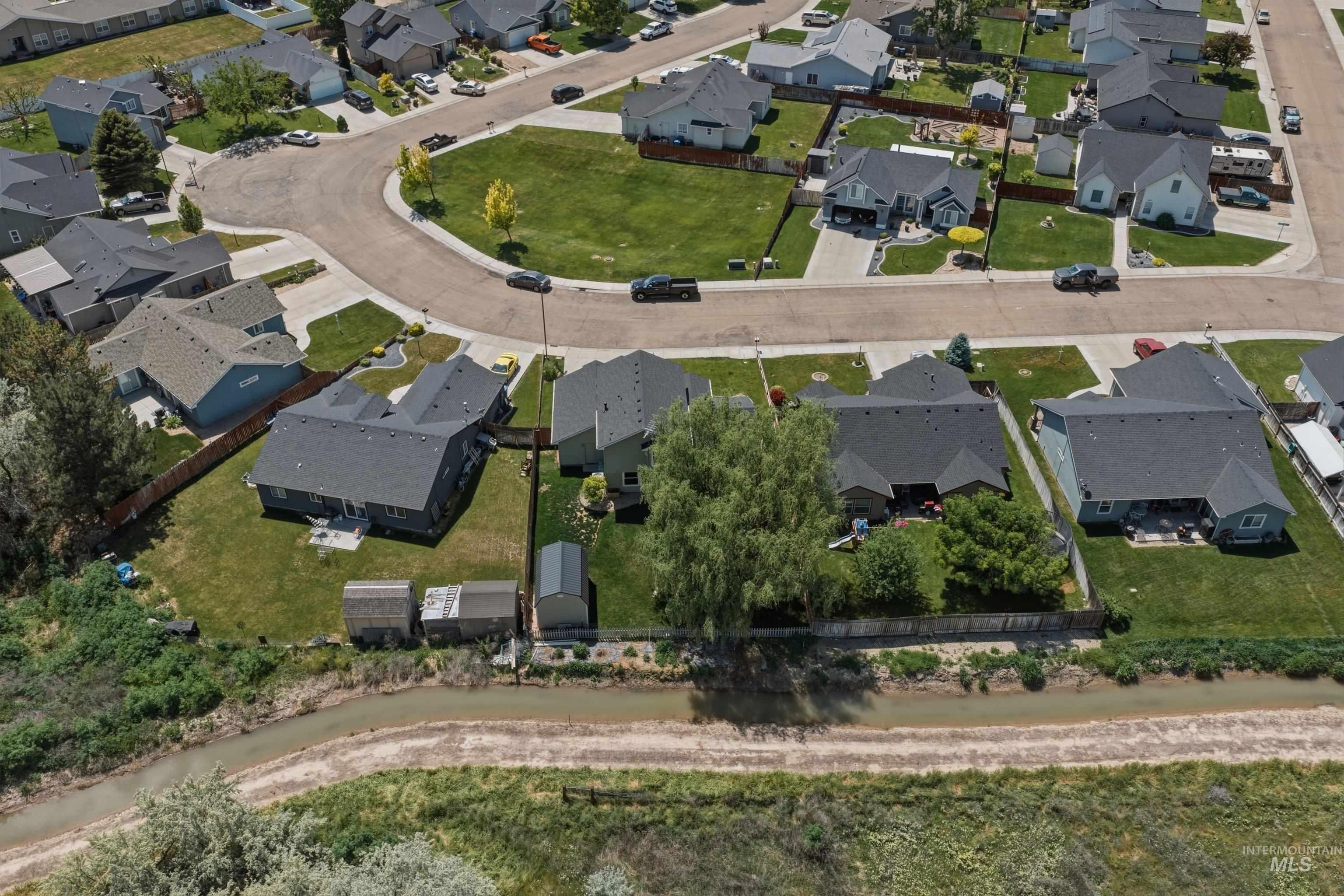 3903 Stonehedge Way, Caldwell, Idaho 83605-7317, 4 Bedrooms, 2.5 Bathrooms, Residential For Sale, Price $384,900,MLS 98985982