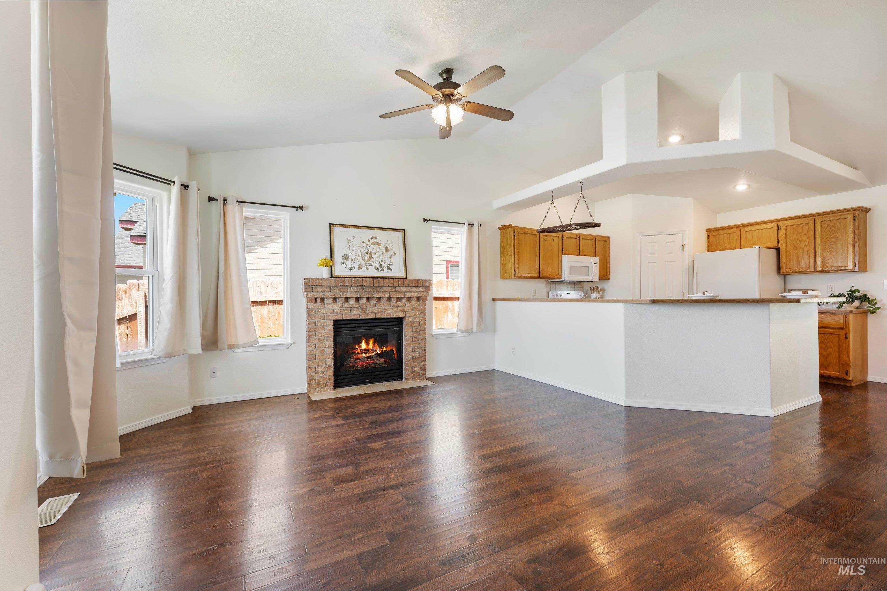 3903 Stonehedge Way, Caldwell, Idaho 83605-7317, 4 Bedrooms, 2.5 Bathrooms, Residential For Sale, Price $384,900,MLS 98985982
