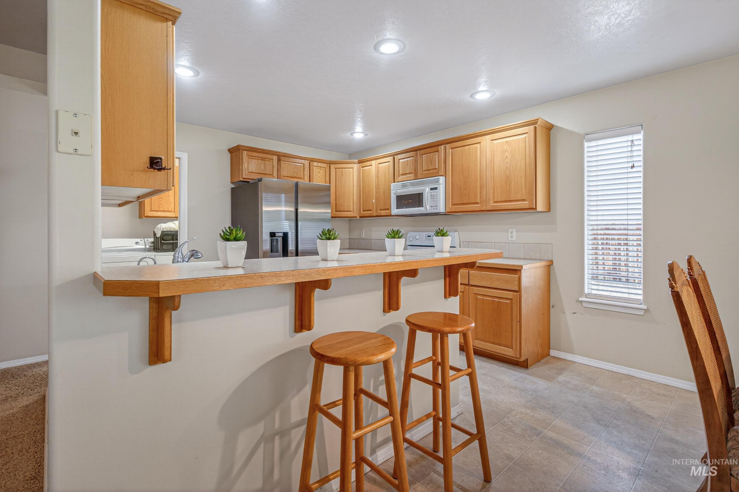 2137 S Petra Ave, Boise, Idaho 83709, 3 Bedrooms, 3 Bathrooms, Residential For Sale, Price $475,000,MLS 98985984