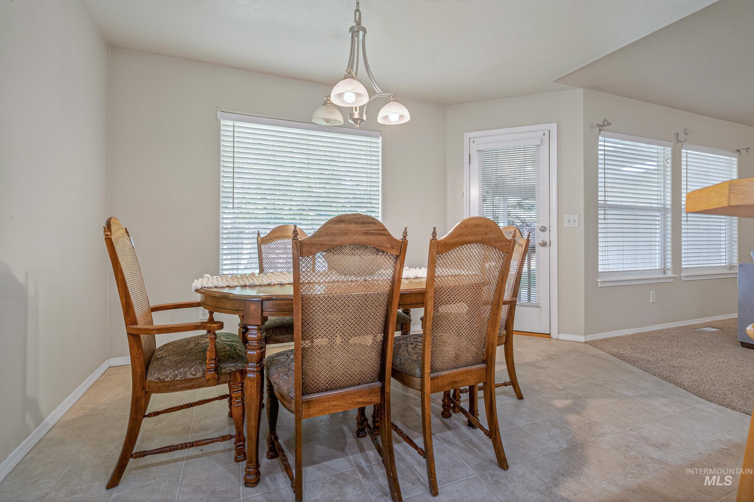 2137 S Petra Ave, Boise, Idaho 83709, 3 Bedrooms, 3 Bathrooms, Residential For Sale, Price $475,000,MLS 98985984