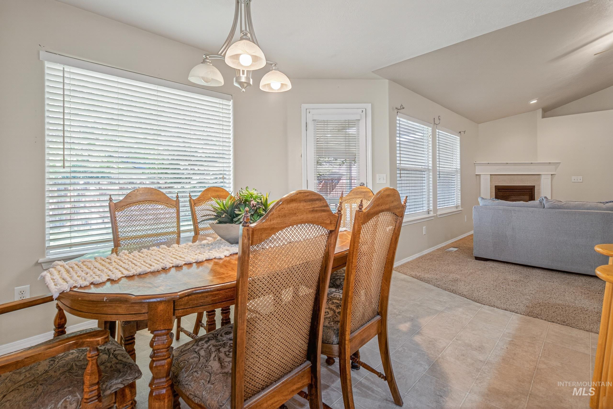 2137 S Petra Ave, Boise, Idaho 83709, 3 Bedrooms, 3 Bathrooms, Residential For Sale, Price $475,000,MLS 98985984