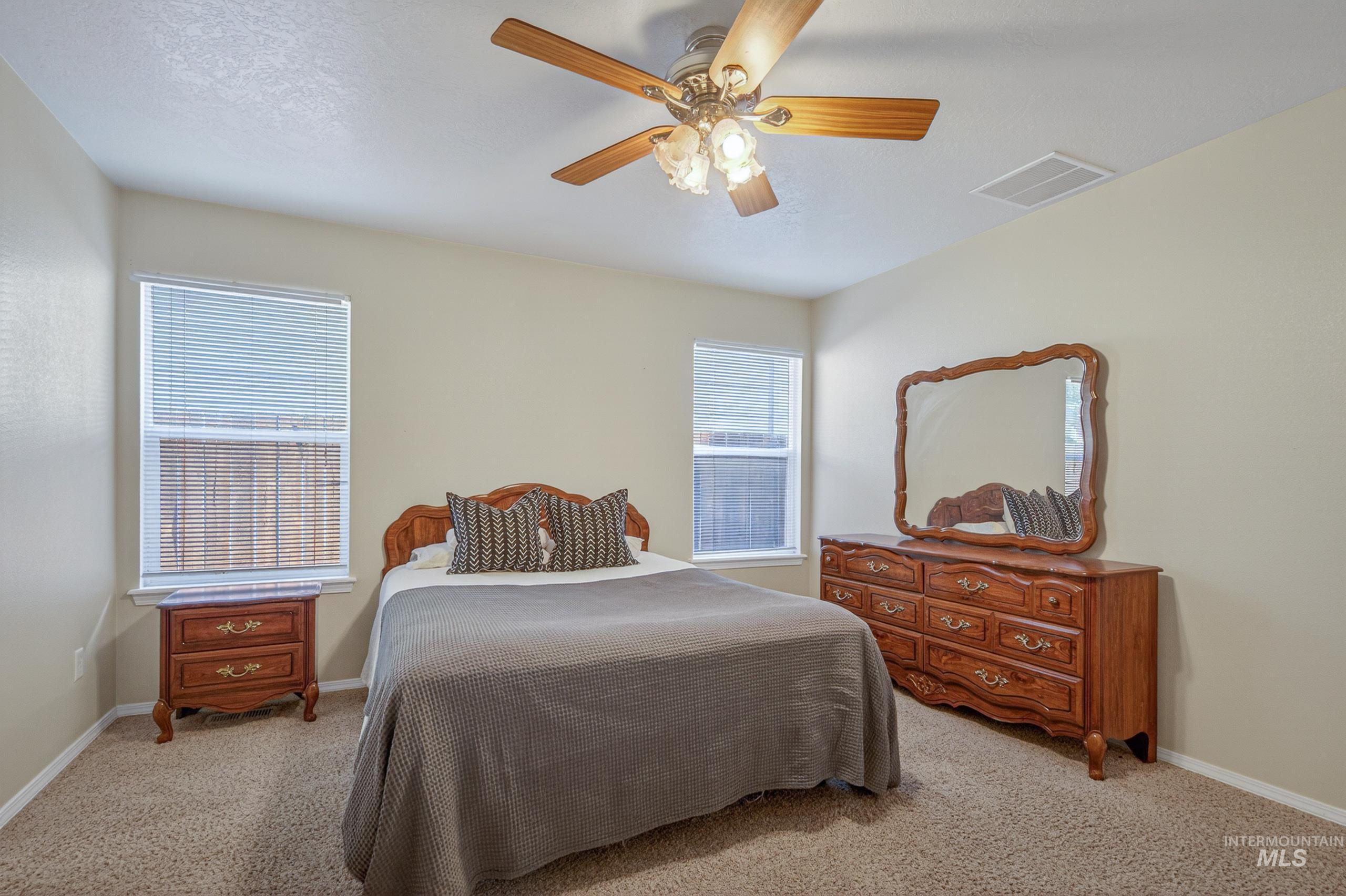 2137 S Petra Ave, Boise, Idaho 83709, 3 Bedrooms, 3 Bathrooms, Residential For Sale, Price $475,000,MLS 98985984
