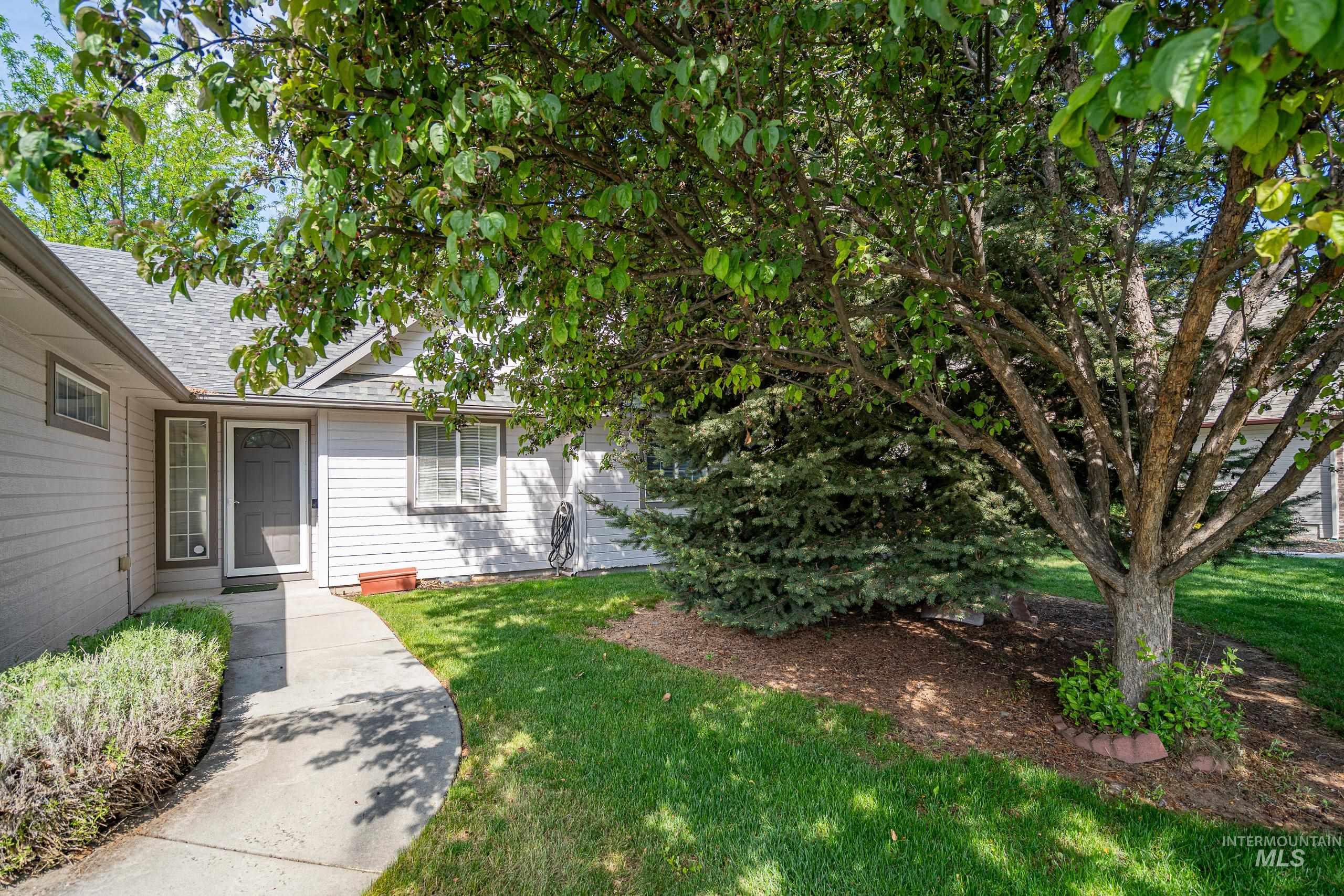 2137 S Petra Ave, Boise, Idaho 83709, 3 Bedrooms, 3 Bathrooms, Residential For Sale, Price $475,000,MLS 98985984