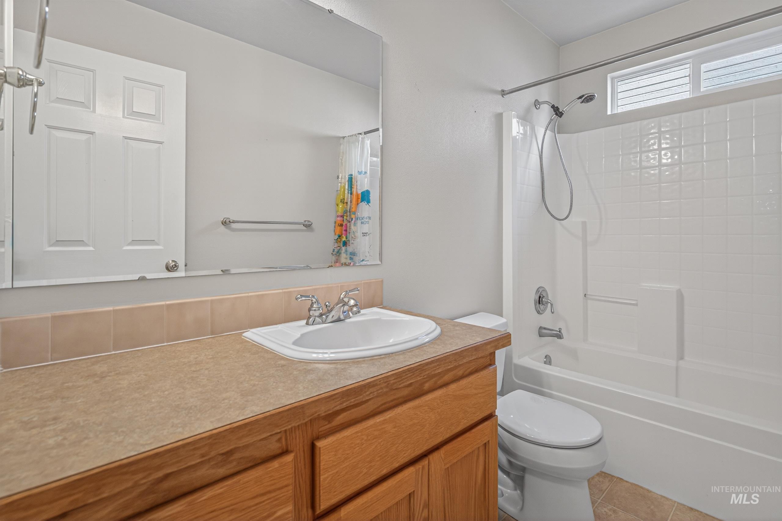 2137 S Petra Ave, Boise, Idaho 83709, 3 Bedrooms, 3 Bathrooms, Residential For Sale, Price $475,000,MLS 98985984