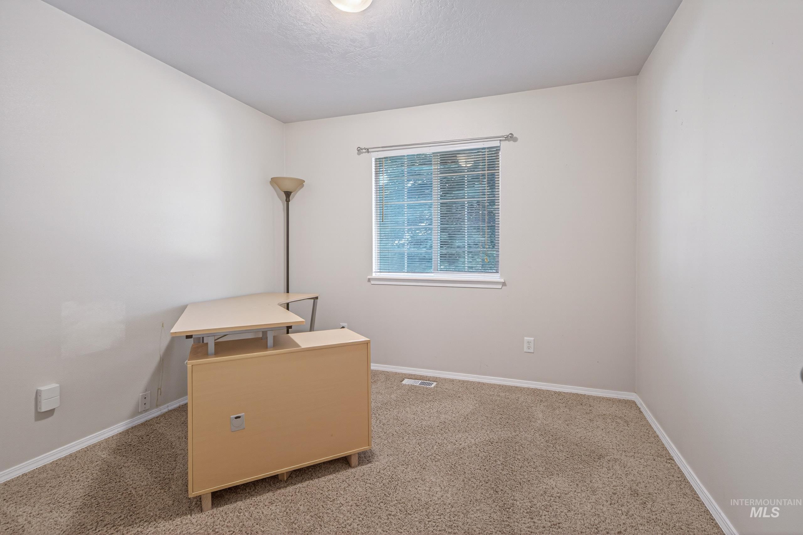 2137 S Petra Ave, Boise, Idaho 83709, 3 Bedrooms, 3 Bathrooms, Residential For Sale, Price $475,000,MLS 98985984