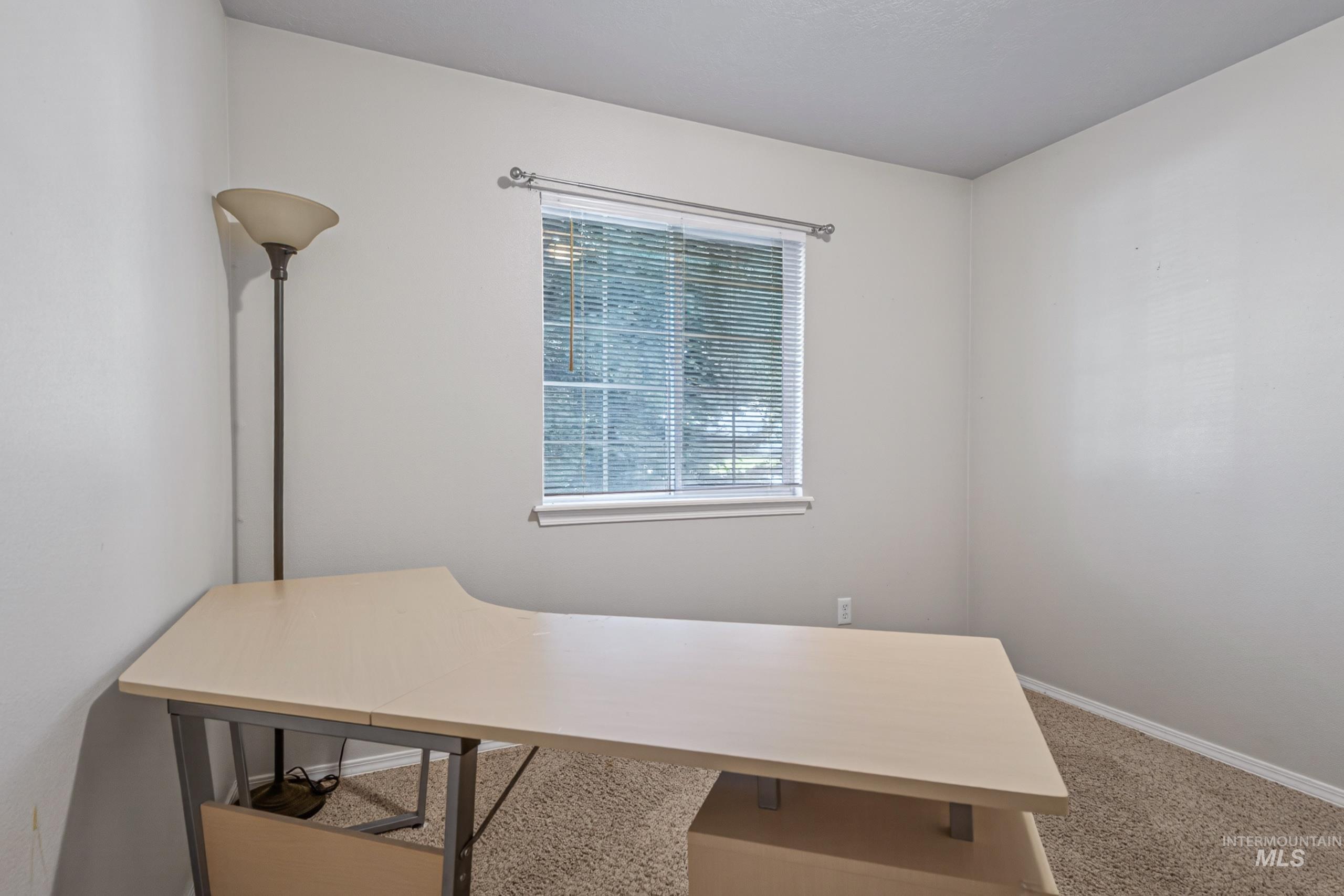 2137 S Petra Ave, Boise, Idaho 83709, 3 Bedrooms, 3 Bathrooms, Residential For Sale, Price $475,000,MLS 98985984
