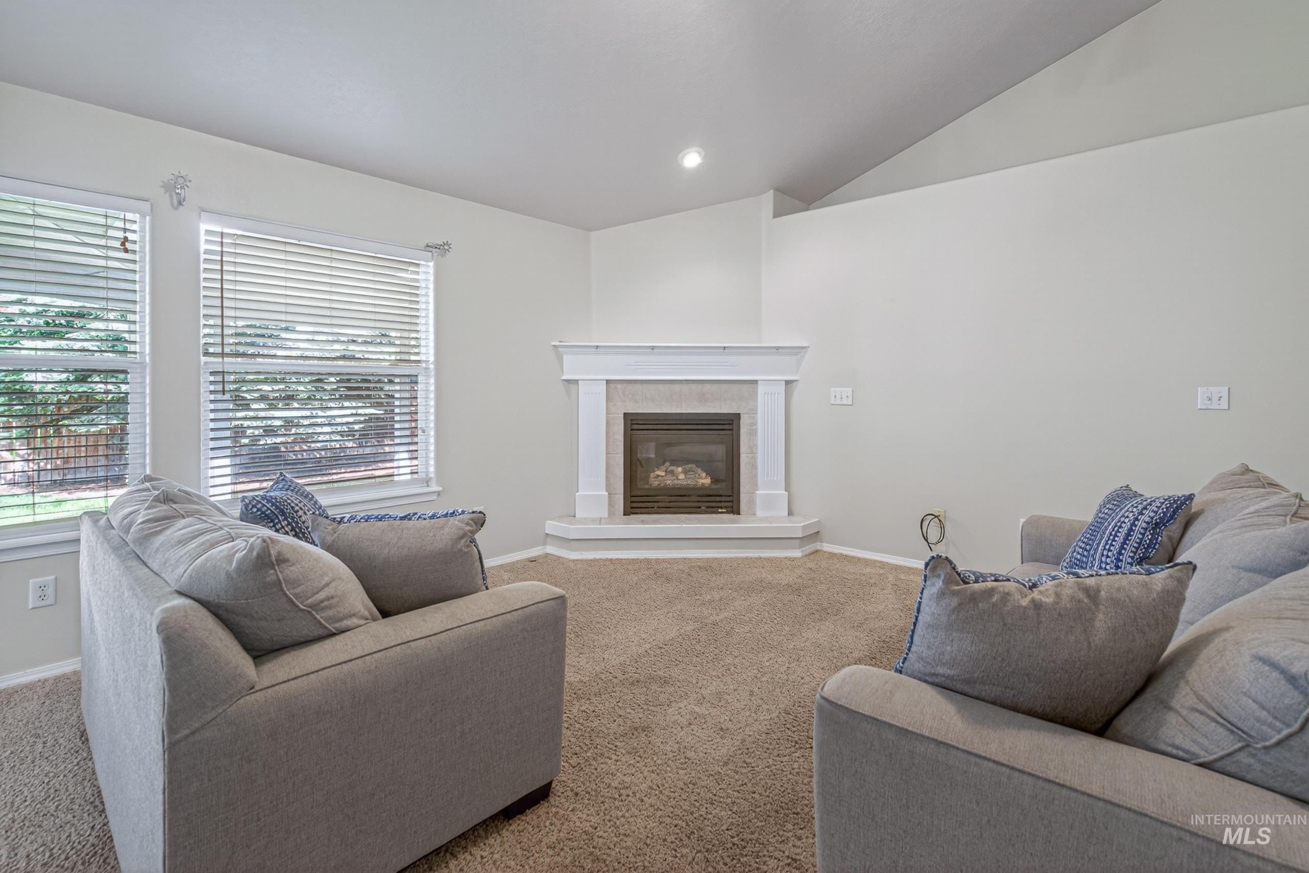 2137 S Petra Ave, Boise, Idaho 83709, 3 Bedrooms, 3 Bathrooms, Residential For Sale, Price $475,000,MLS 98985984