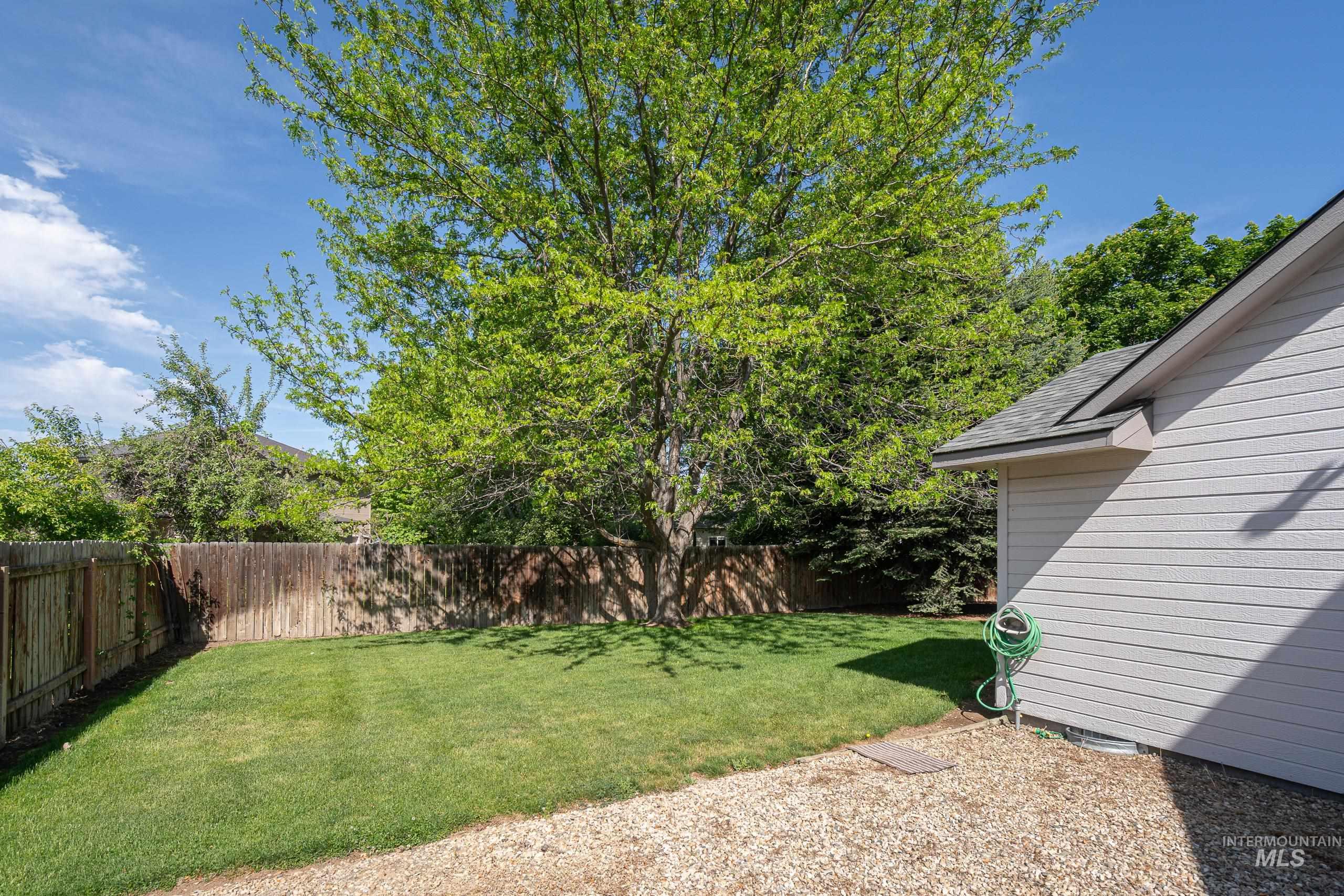 2137 S Petra Ave, Boise, Idaho 83709, 3 Bedrooms, 3 Bathrooms, Residential For Sale, Price $475,000,MLS 98985984