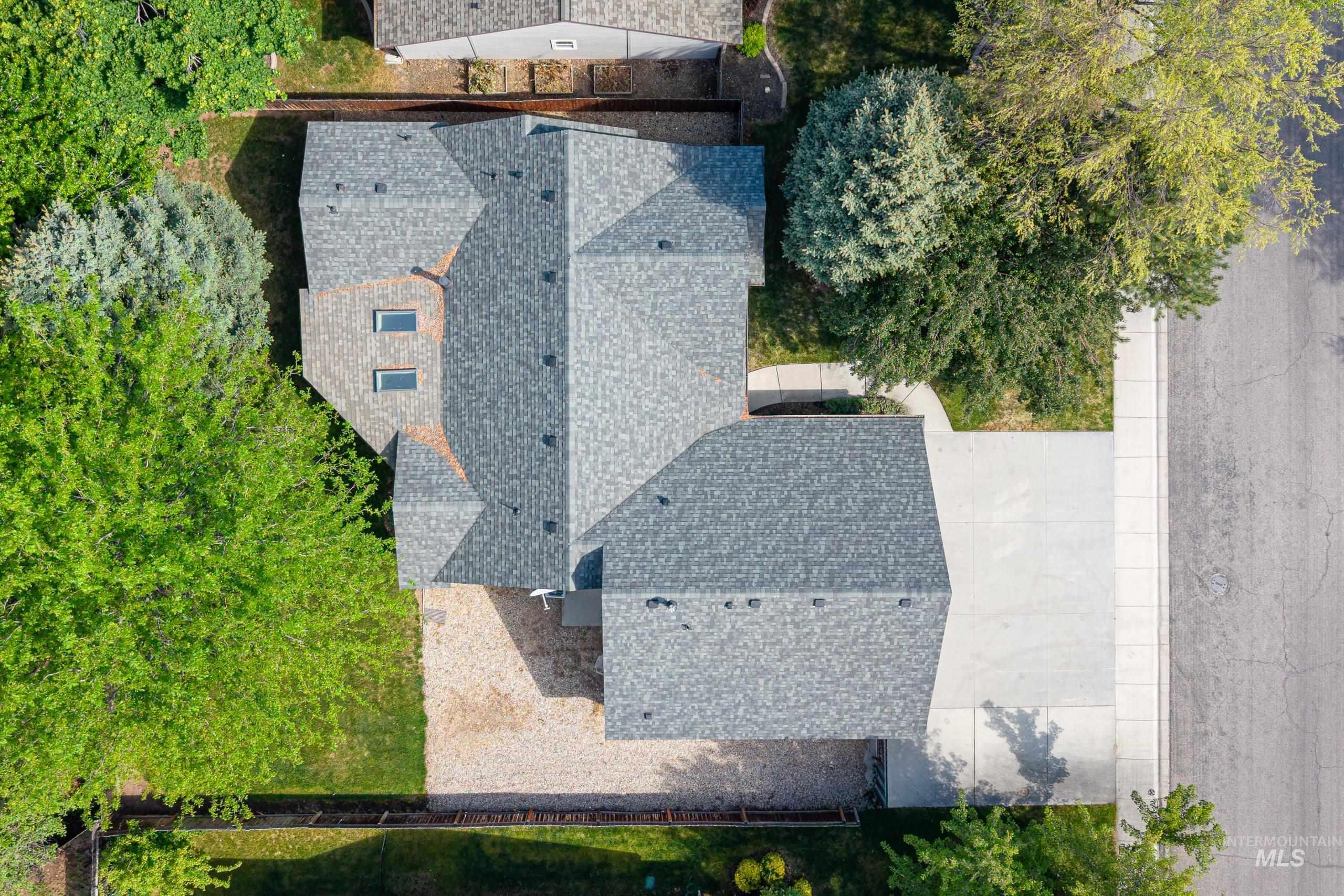 2137 S Petra Ave, Boise, Idaho 83709, 3 Bedrooms, 3 Bathrooms, Residential For Sale, Price $475,000,MLS 98985984