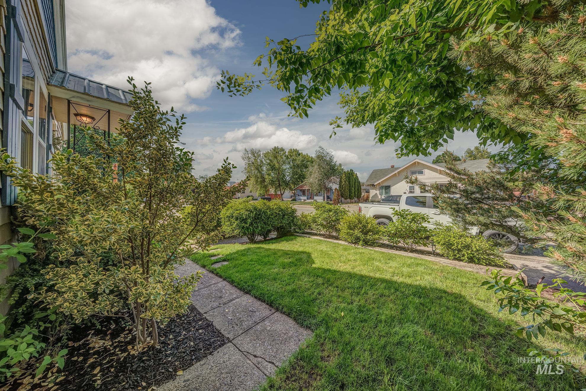 339 W Idaho, Weiser, Idaho 83672, 4 Bedrooms, 2 Bathrooms, Residential For Sale, Price $365,000,MLS 98985985