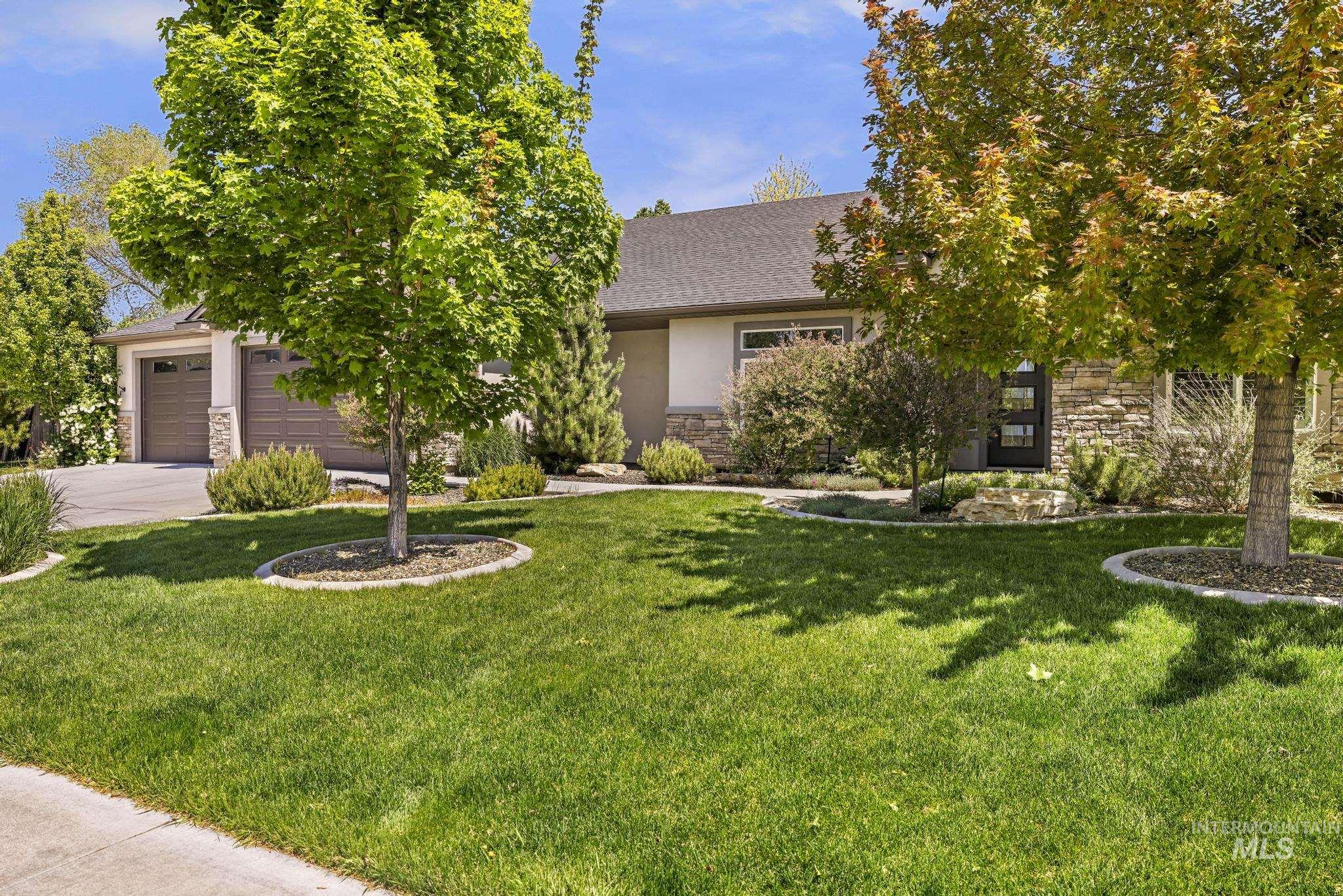1937 Tamarack Loop, Twin Falls, Idaho 83301, 4 Bedrooms, 2 Bathrooms, Residential For Sale, Price $634,900,MLS 98985988