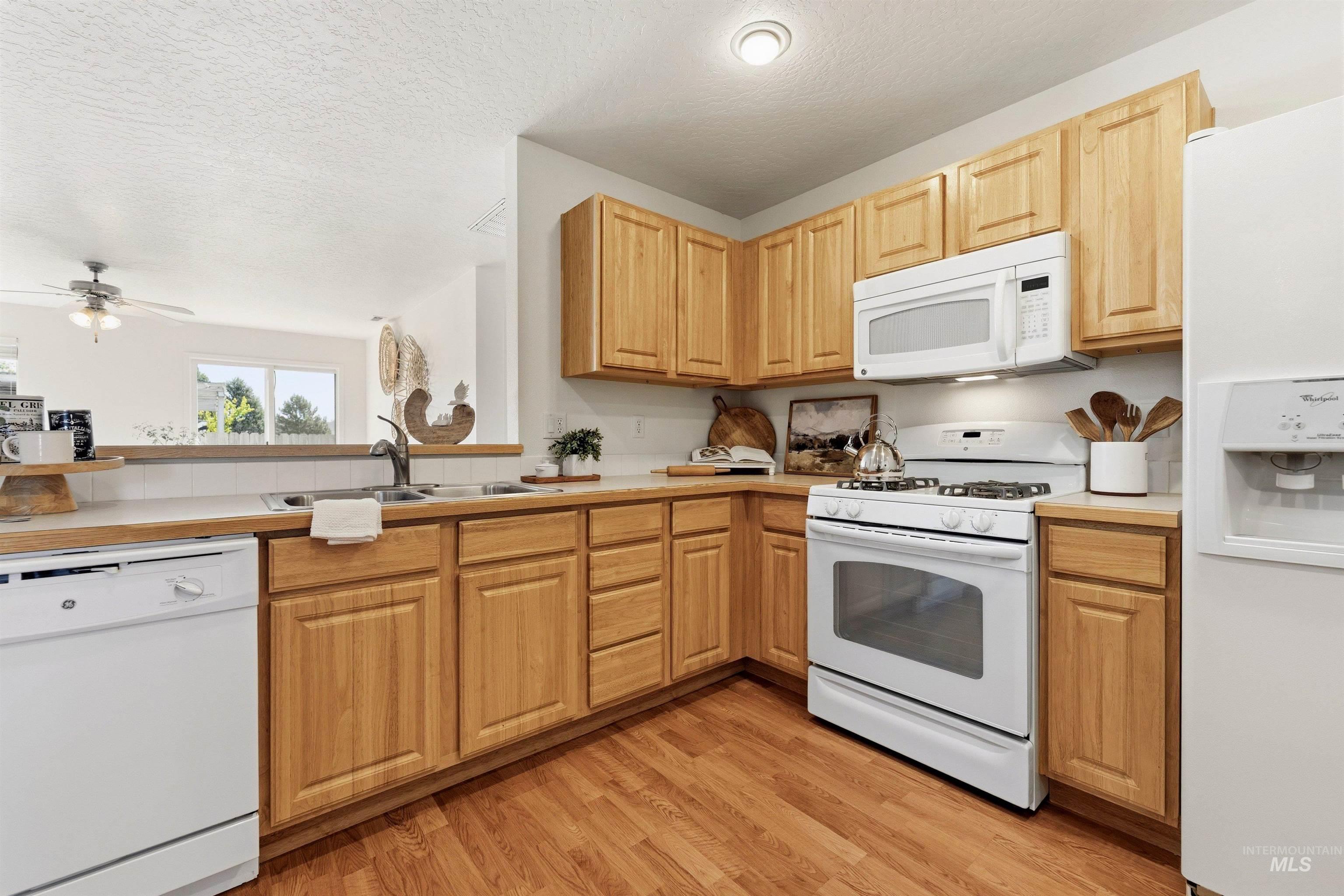 204 Bridgeport Avenue, Caldwell, Idaho 83605, 3 Bedrooms, 2 Bathrooms, Residential For Sale, Price $349,900,MLS 98985991