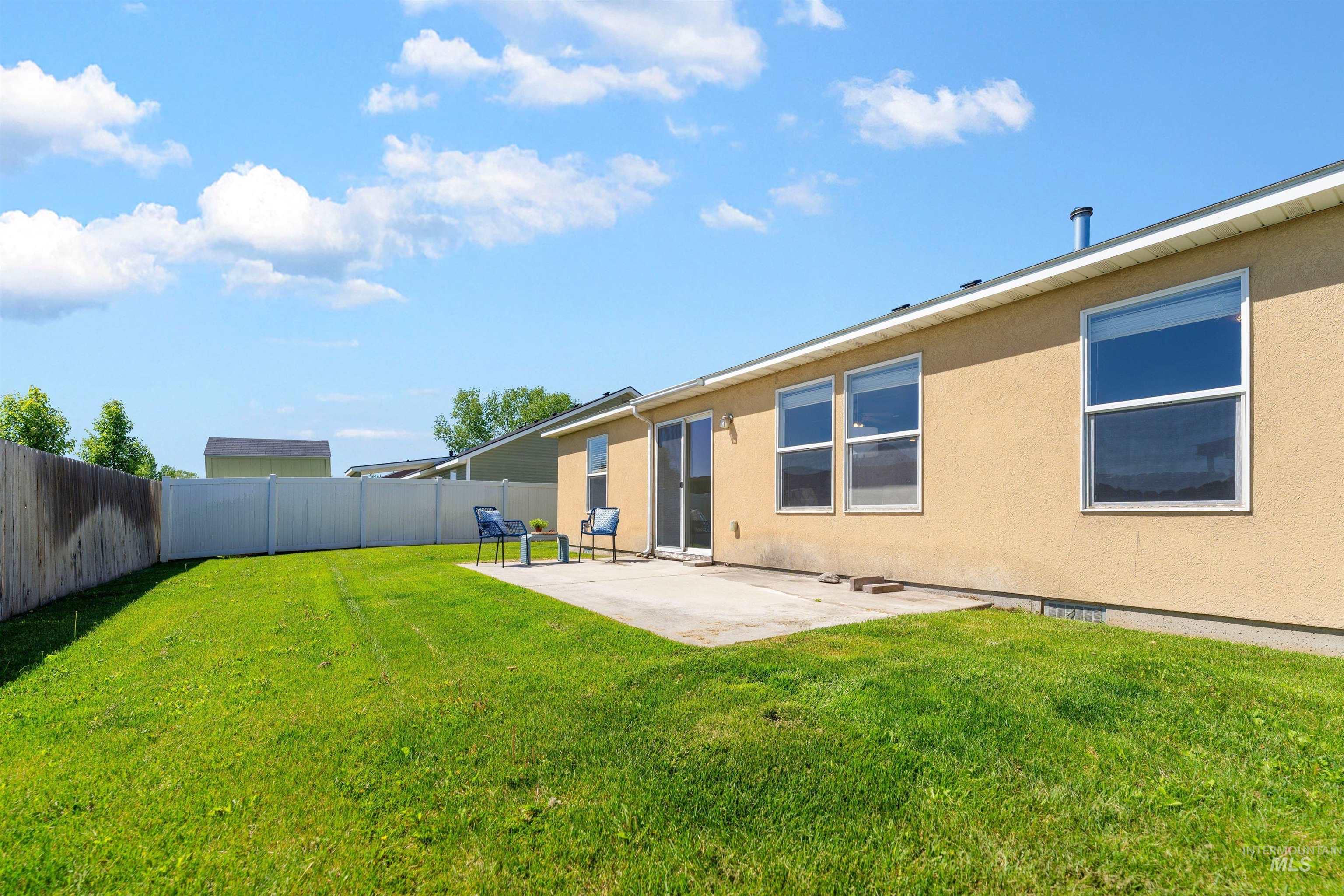 204 Bridgeport Avenue, Caldwell, Idaho 83605, 3 Bedrooms, 2 Bathrooms, Residential For Sale, Price $349,900,MLS 98985991