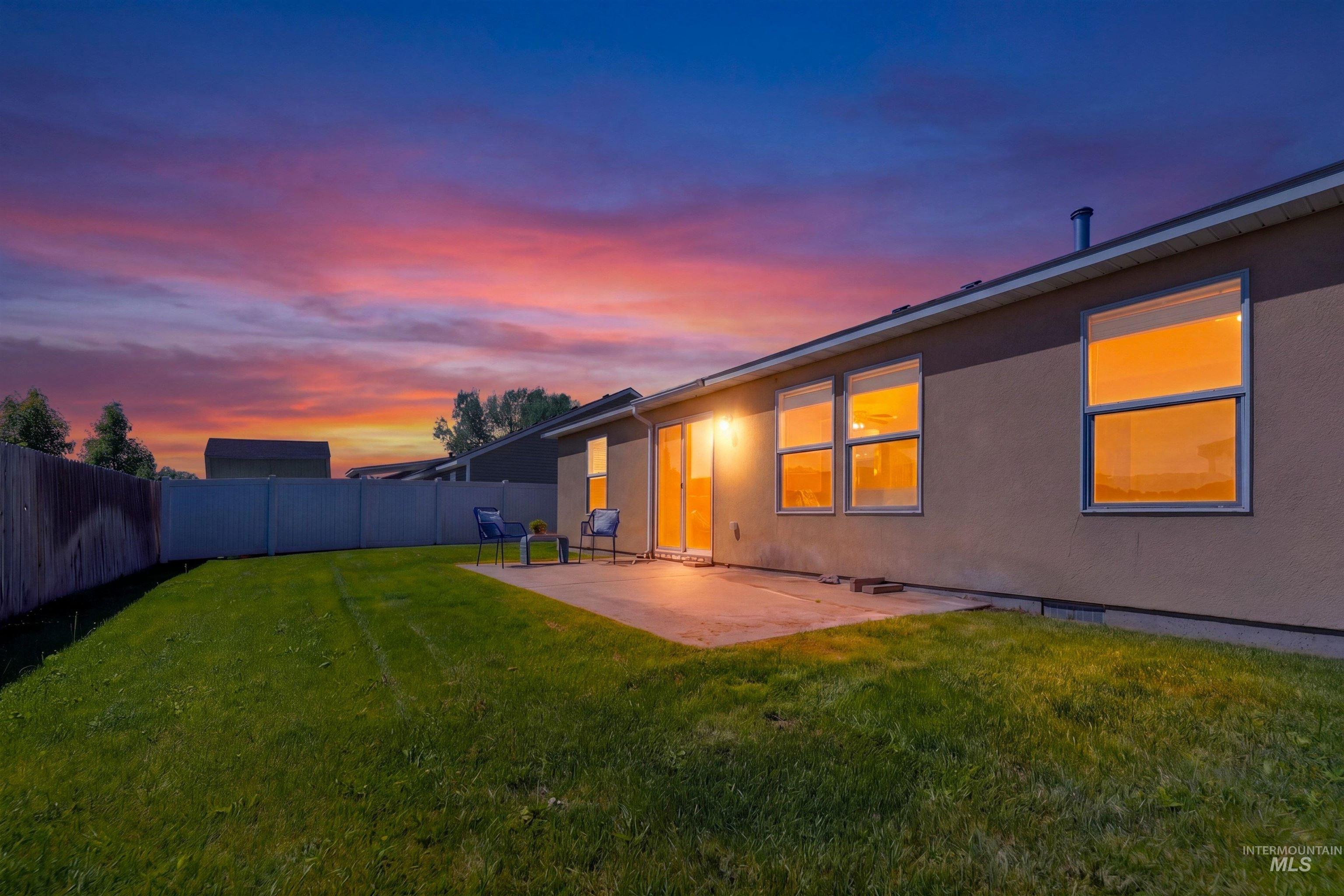 204 Bridgeport Avenue, Caldwell, Idaho 83605, 3 Bedrooms, 2 Bathrooms, Residential For Sale, Price $349,900,MLS 98985991