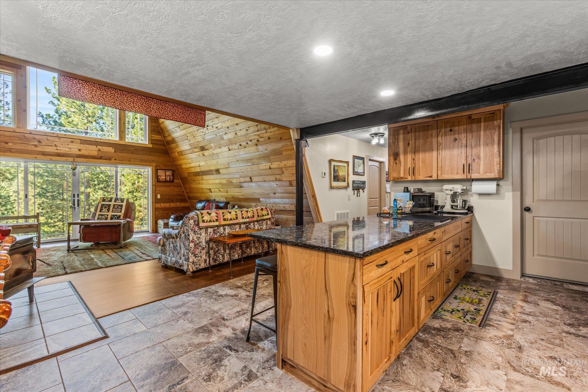 1 Sunset Trail, Banks, Idaho 83602, 5 Bedrooms, 3 Bathrooms, Residential For Sale, Price $699,900, 98986003