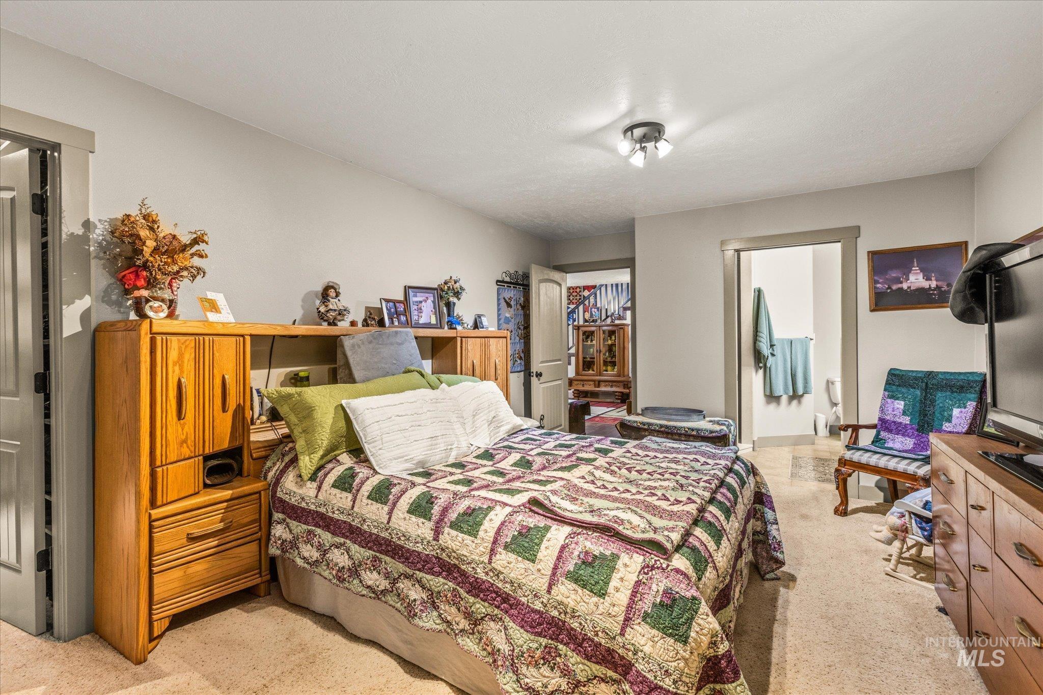 1 Sunset Trail, Banks, Idaho 83602, 5 Bedrooms, 3 Bathrooms, Residential For Sale, Price $699,900, 98986003