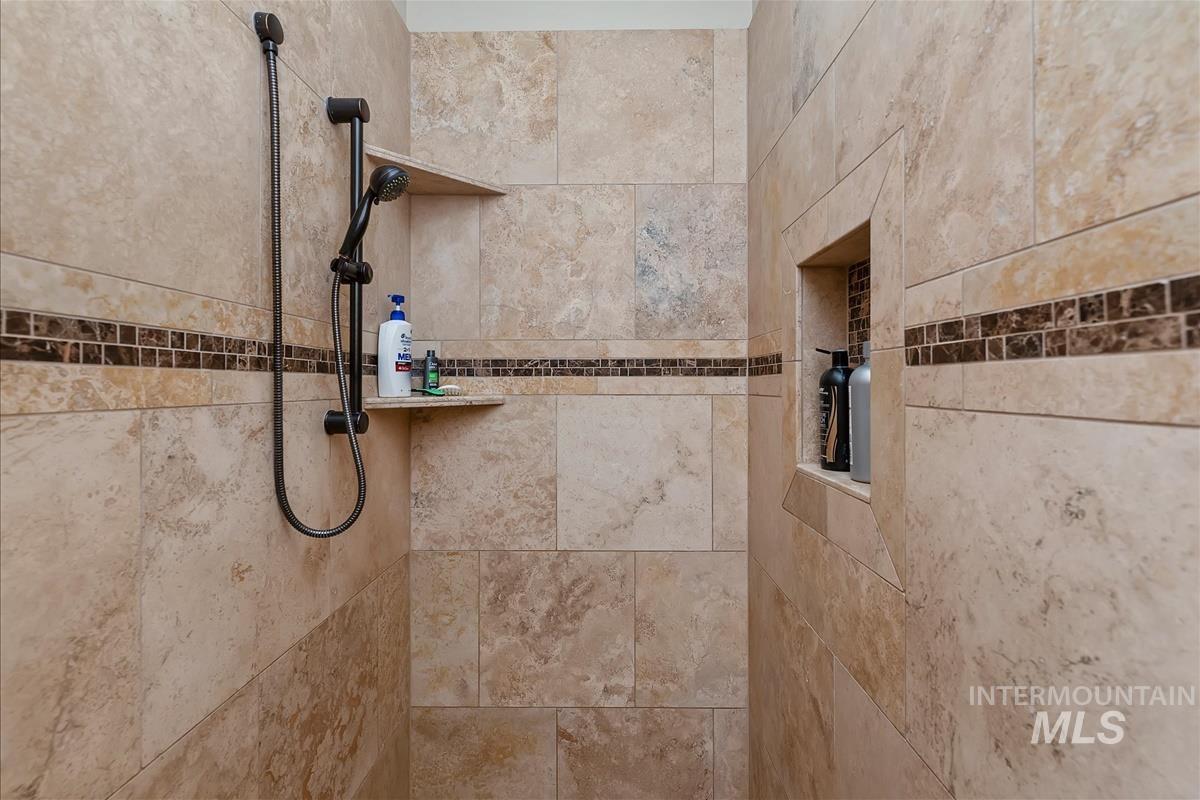 4710 W Montage Dr, Eagle, Idaho 83616, 3 Bedrooms, 2.5 Bathrooms, Residential For Sale, Price $939,900, 98986008