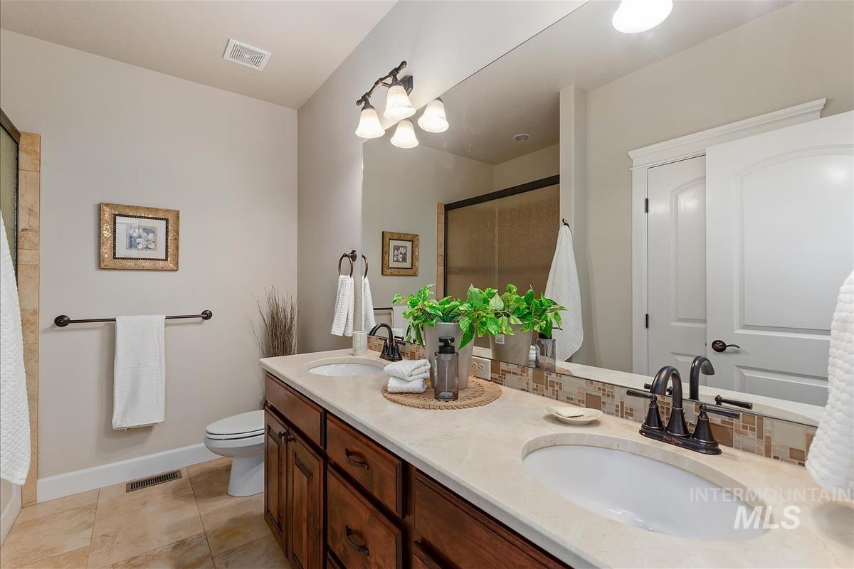 4710 W Montage Dr, Eagle, Idaho 83616, 3 Bedrooms, 2.5 Bathrooms, Residential For Sale, Price $939,900, 98986008