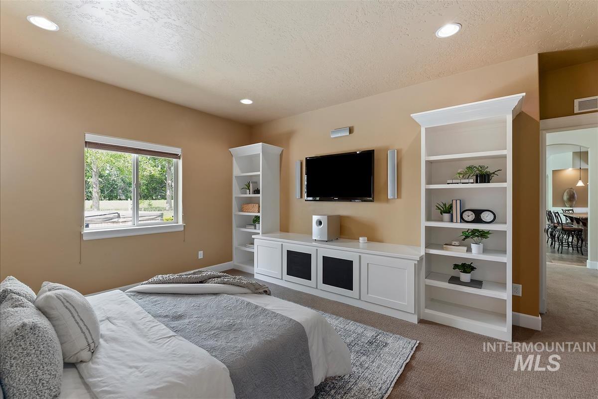 4710 W Montage Dr, Eagle, Idaho 83616, 3 Bedrooms, 2.5 Bathrooms, Residential For Sale, Price $939,900, 98986008