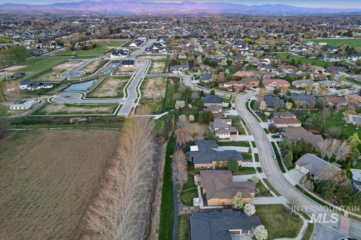 4710 W Montage Dr, Eagle, Idaho 83616, 3 Bedrooms, 2.5 Bathrooms, Residential For Sale, Price $939,900, 98986008
