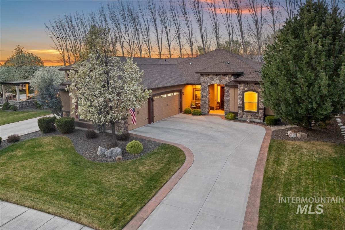 4710 W Montage Dr, Eagle, Idaho 83616, 3 Bedrooms, 2.5 Bathrooms, Residential For Sale, Price $939,900, 98986008