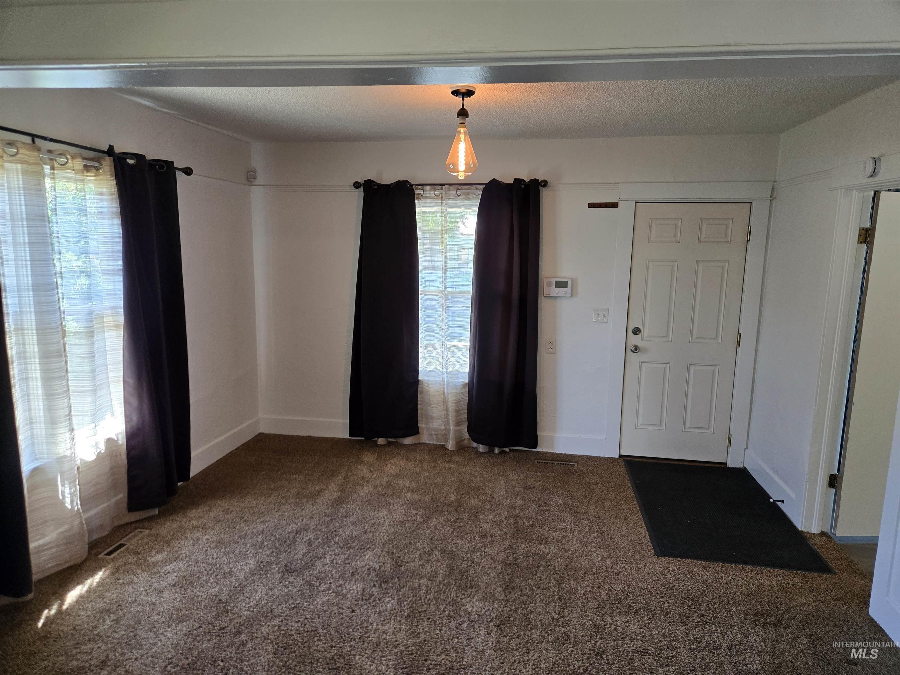 621 7th Street, Clarkston, Washington 99403, 2 Bedrooms, 1 Bathroom, Residential For Sale, Price $235,000, 98986010