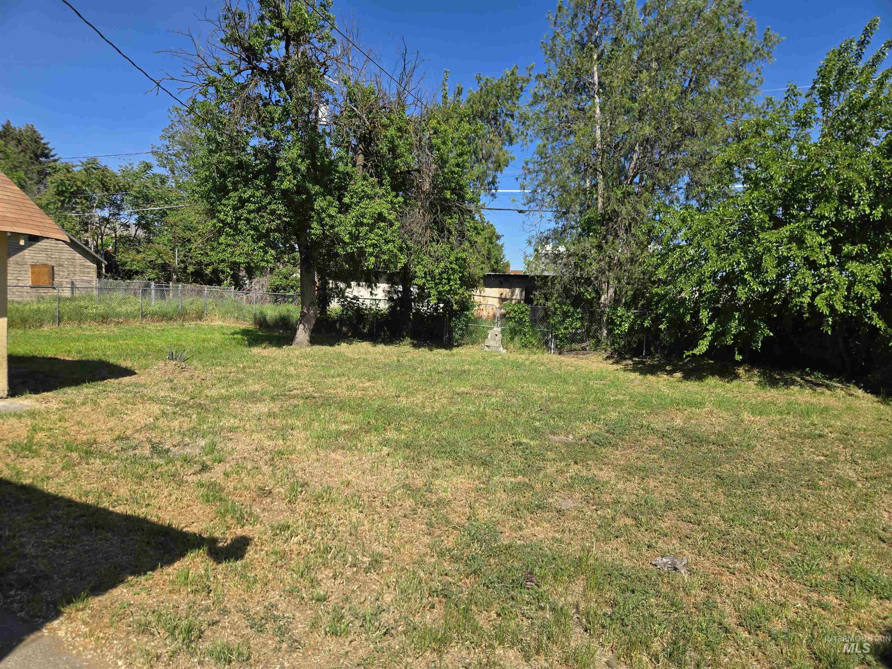 621 7th Street, Clarkston, Washington 99403, 2 Bedrooms, 1 Bathroom, Residential For Sale, Price $235,000, 98986010