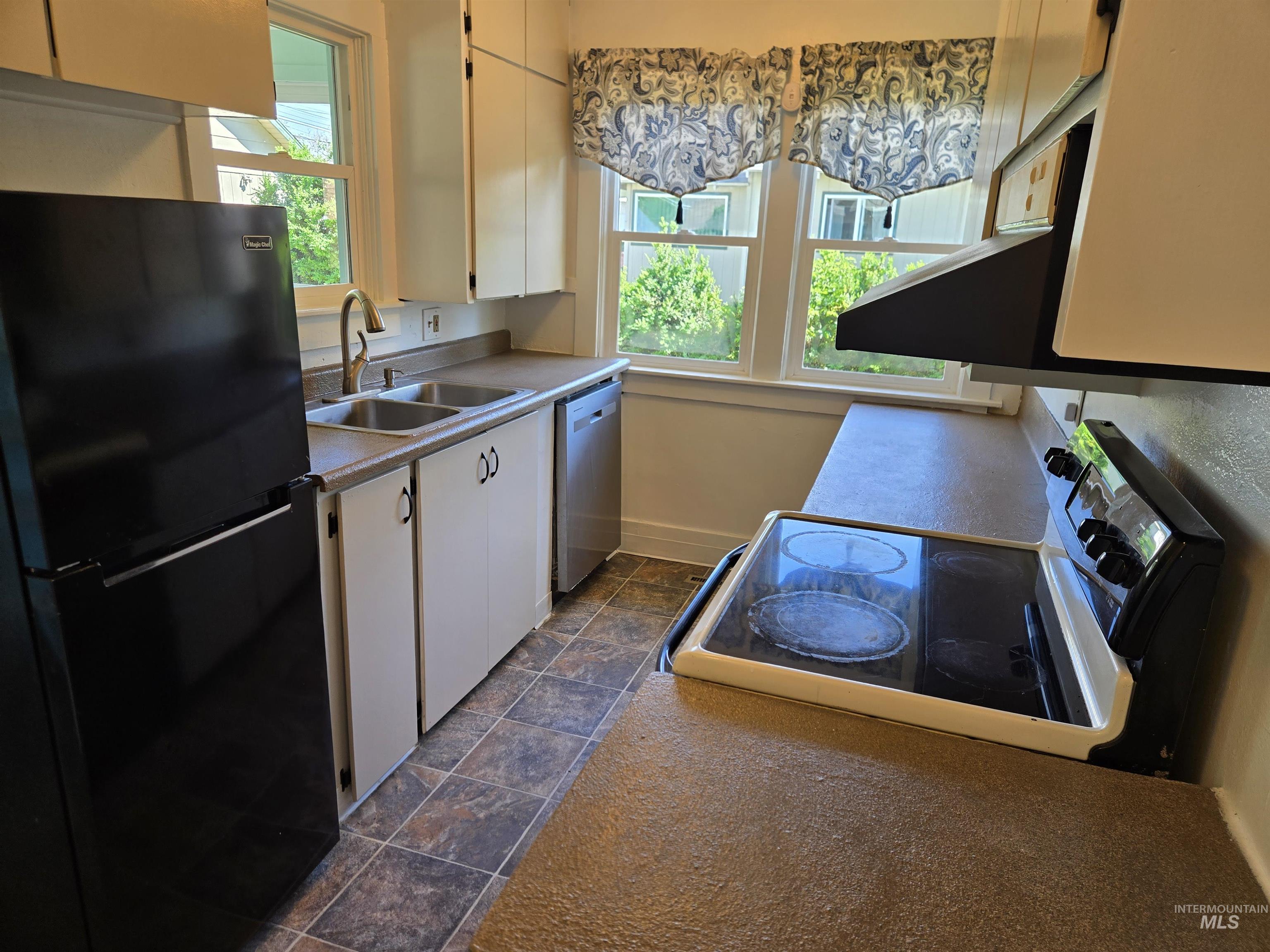 621 7th Street, Clarkston, Washington 99403, 2 Bedrooms, 1 Bathroom, Residential For Sale, Price $235,000, 98986010
