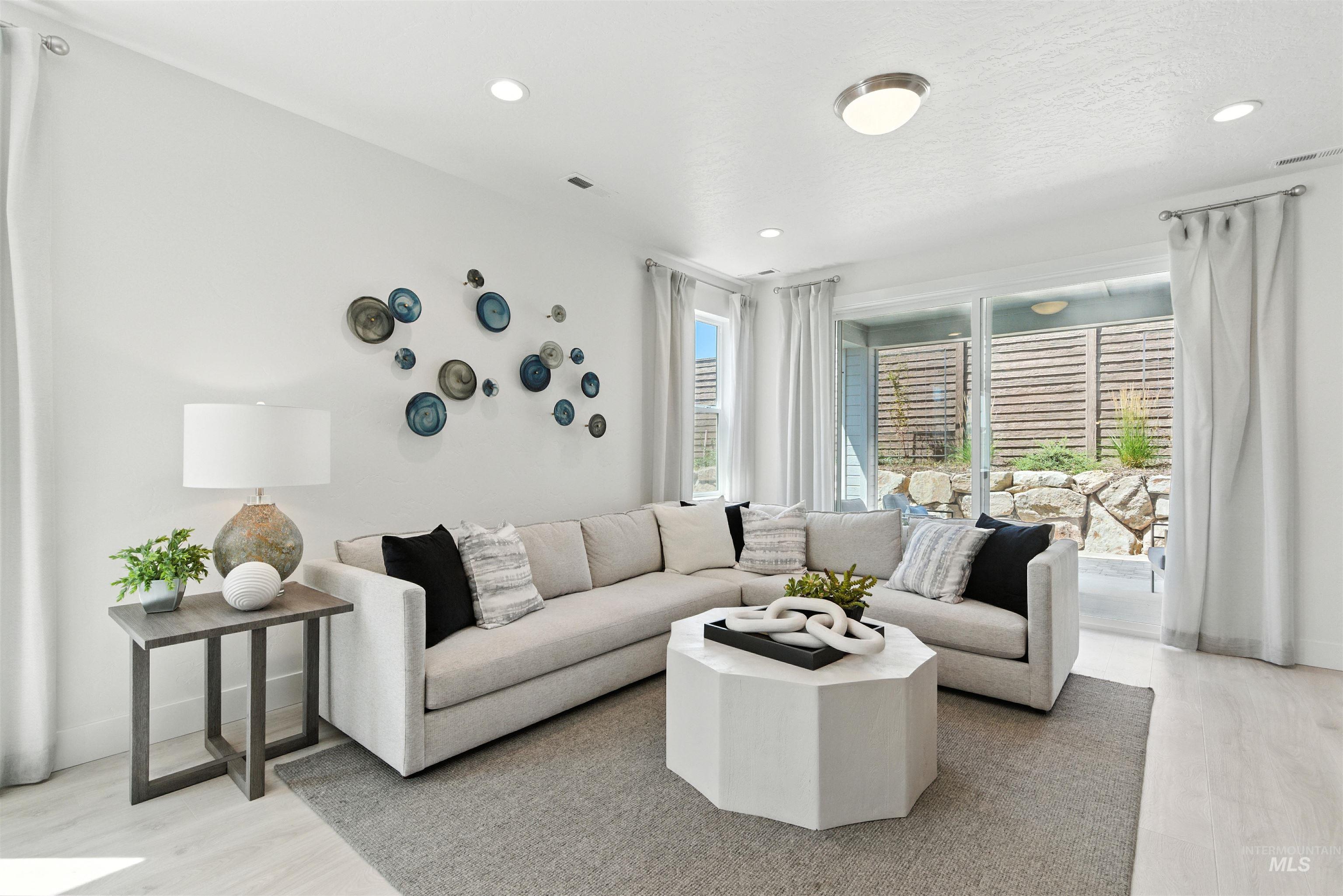 5524 W Larry St, Meridian, Idaho 83646, 3 Bedrooms, 2 Bathrooms, Residential For Sale, Price $431,990, 98986016