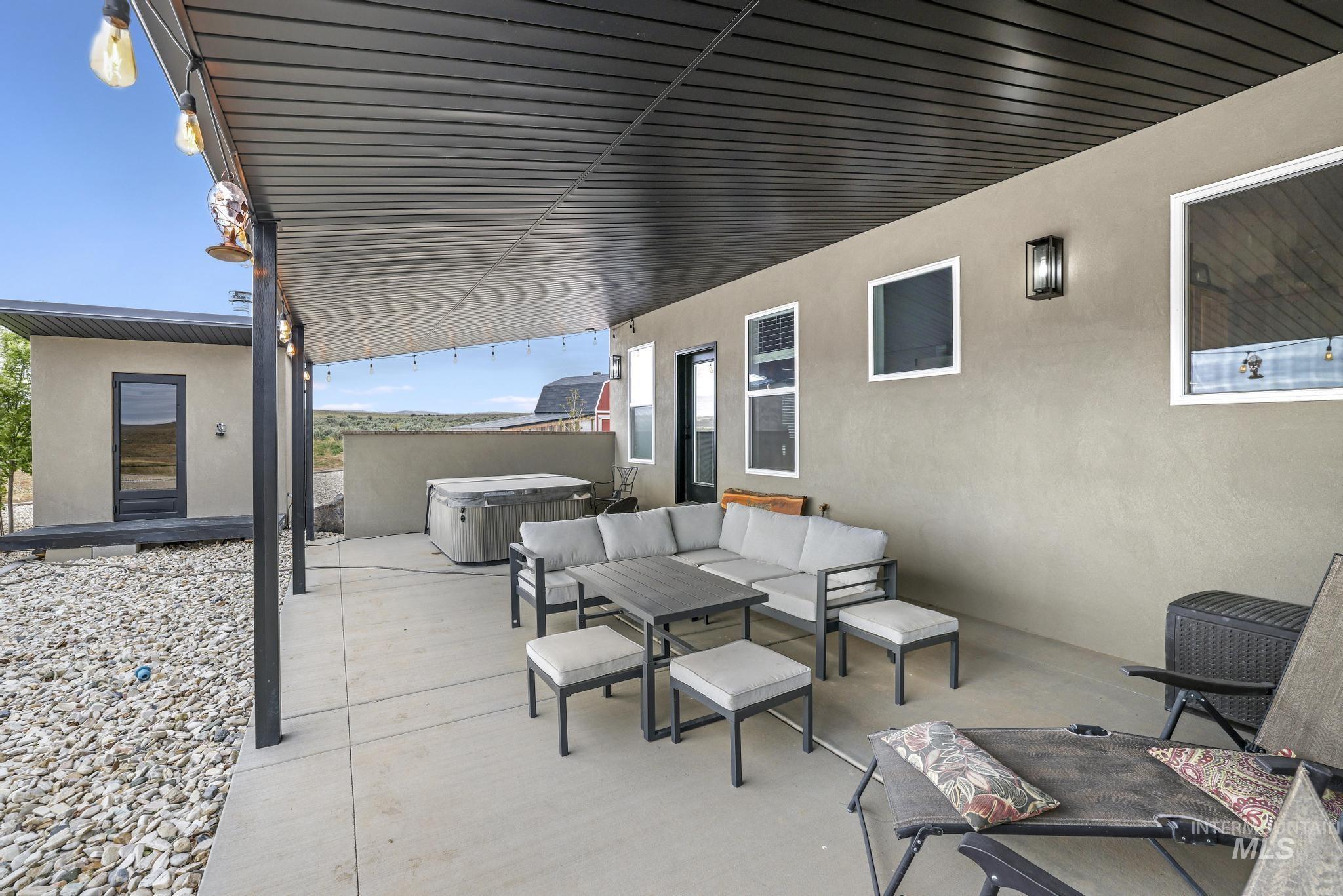 2527 E 1700 N 2527 E 1700 N, Rogerson, Idaho 83302, 3 Bedrooms, 2 Bathrooms, Residential For Sale, Price $849,900, 98986017