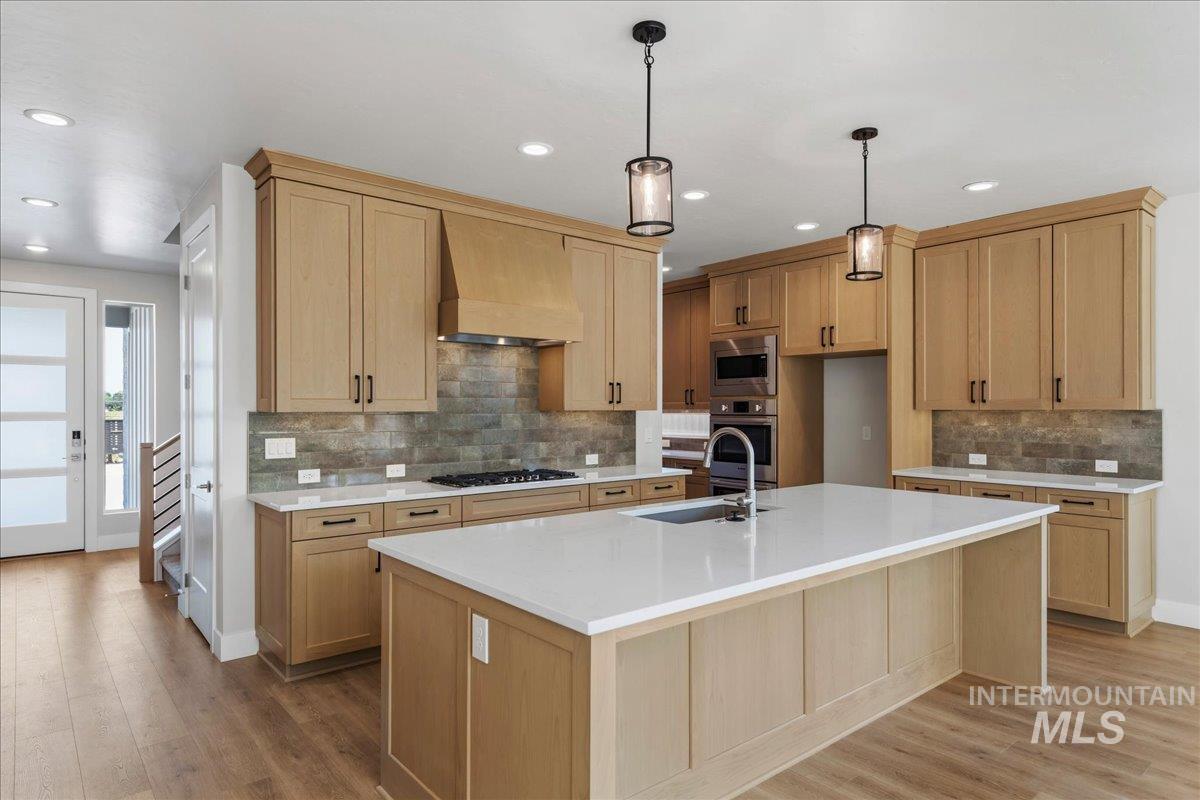 1041 W Malbar St., Meridian, Idaho 83646, 5 Bedrooms, 4 Bathrooms, Residential For Sale, Price $789,900, 98986022