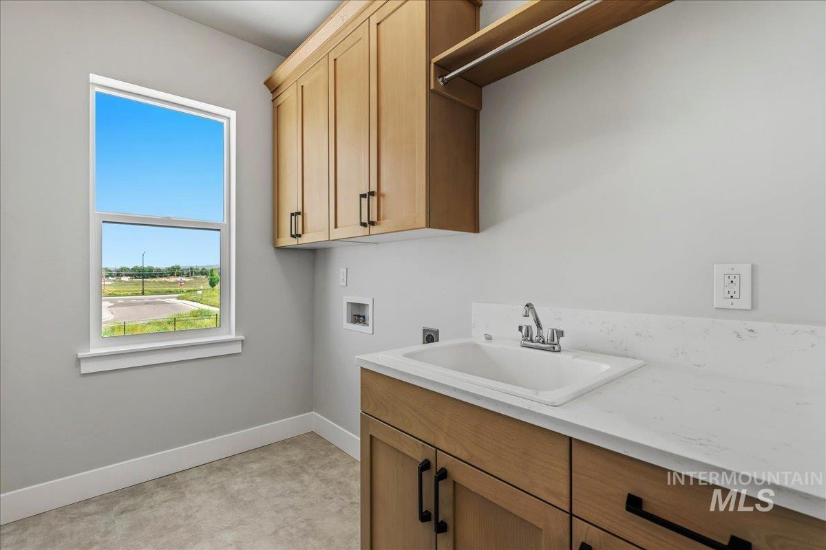 1041 W Malbar St., Meridian, Idaho 83646, 5 Bedrooms, 4 Bathrooms, Residential For Sale, Price $789,900, 98986022
