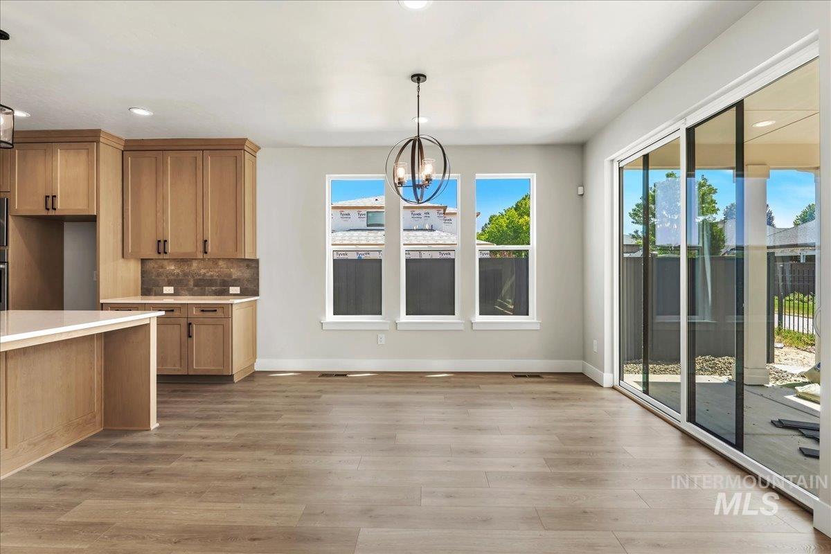 1041 W Malbar St., Meridian, Idaho 83646, 5 Bedrooms, 4 Bathrooms, Residential For Sale, Price $789,900, 98986022