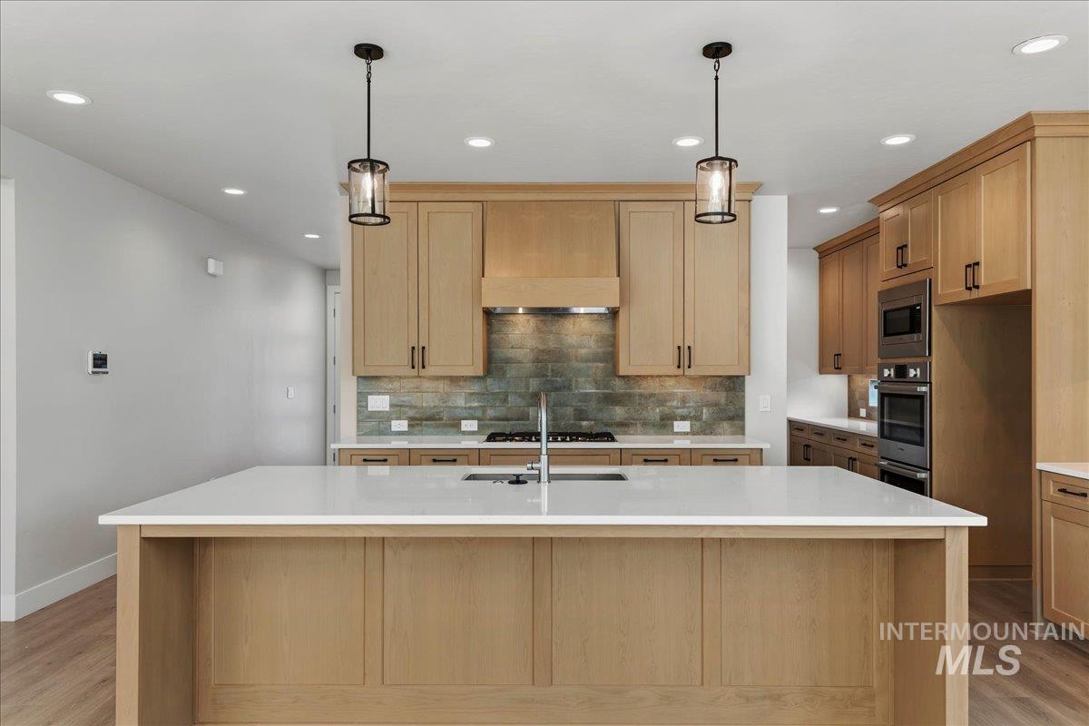 1041 W Malbar St., Meridian, Idaho 83646, 5 Bedrooms, 4 Bathrooms, Residential For Sale, Price $789,900, 98986022