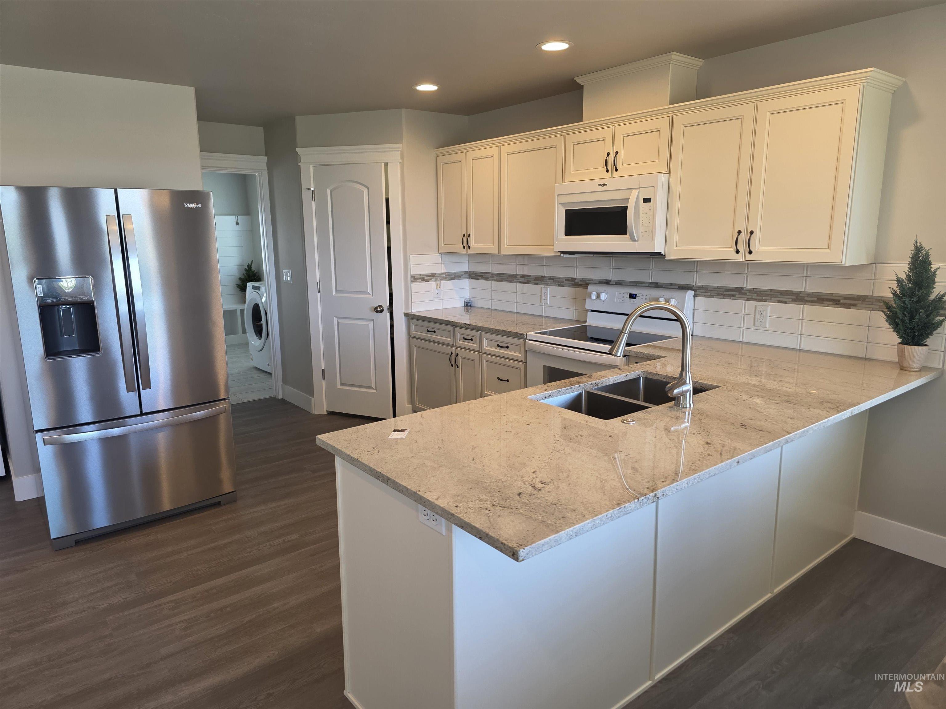 2843 E 3500 N., Twin Falls, Idaho 83301, 4 Bedrooms, 2 Bathrooms, Residential For Sale, Price $575,000, 98986026