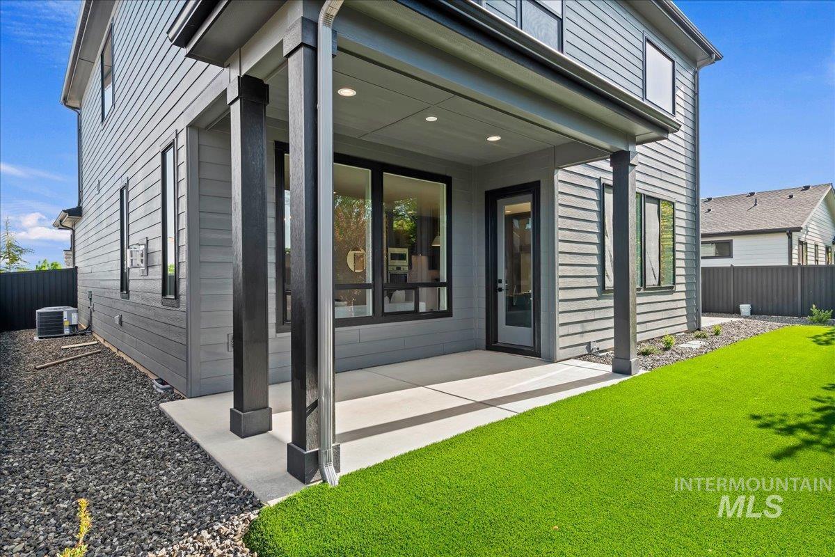985 W Malbar St., Meridian, Idaho 83646, 4 Bedrooms, 3 Bathrooms, Residential For Sale, Price $774,900, 98986027