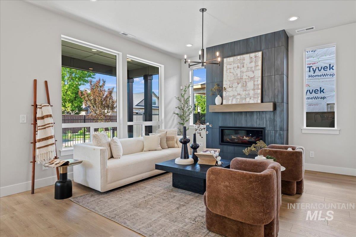 985 W Malbar St., Meridian, Idaho 83646, 4 Bedrooms, 3 Bathrooms, Residential For Sale, Price $774,900, 98986027