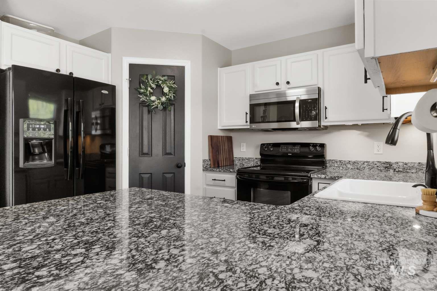 1547 Saddler St, Twin Falls, Idaho 83301, 4 Bedrooms, 2 Bathrooms, Residential For Sale, Price $359,999, 98986033