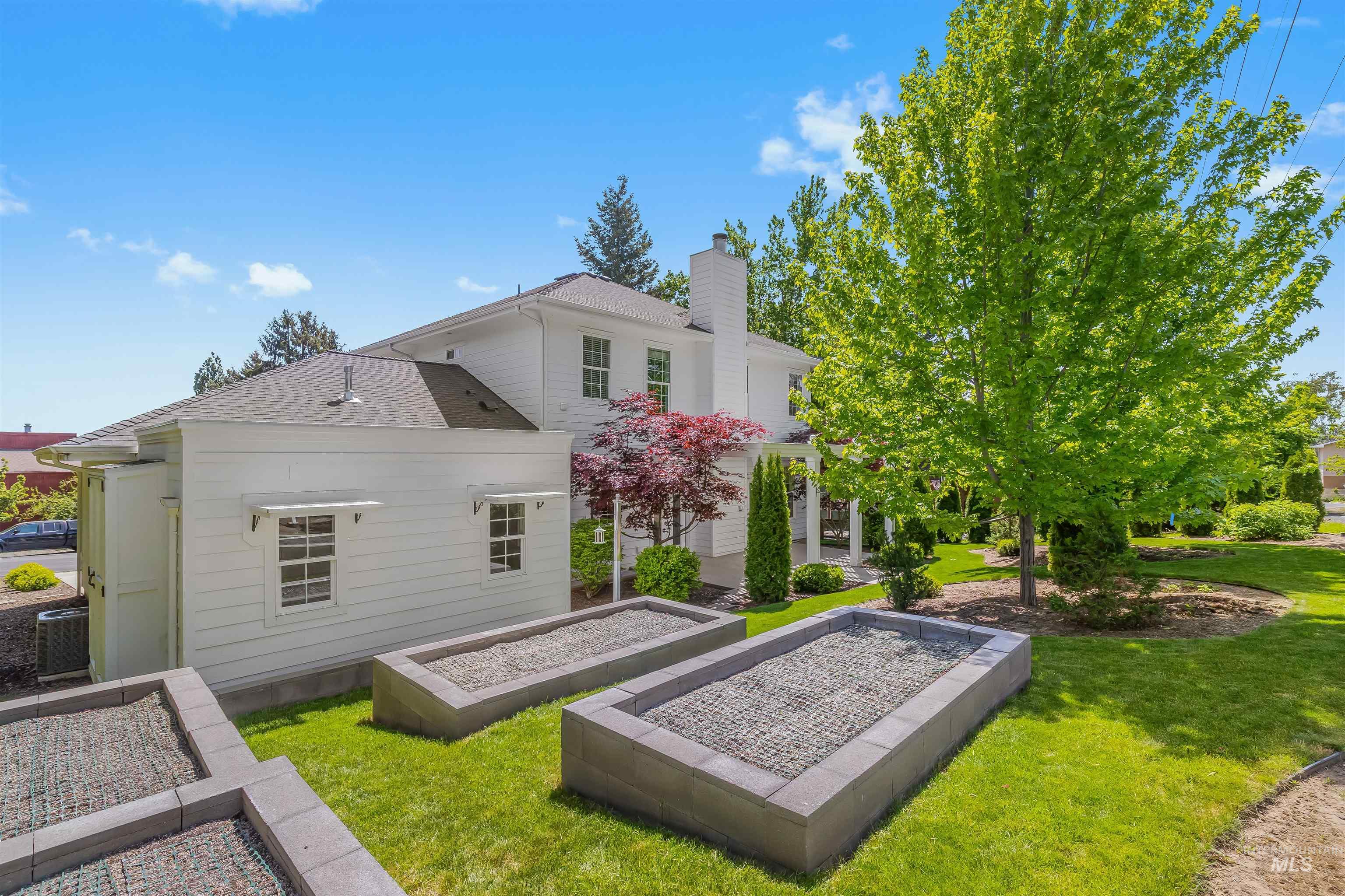 1617 Pine Cone Rd, Moscow, Idaho 83843, 3 Bedrooms, 3 Bathrooms, Residential For Sale, Price $697,000, 98986035
