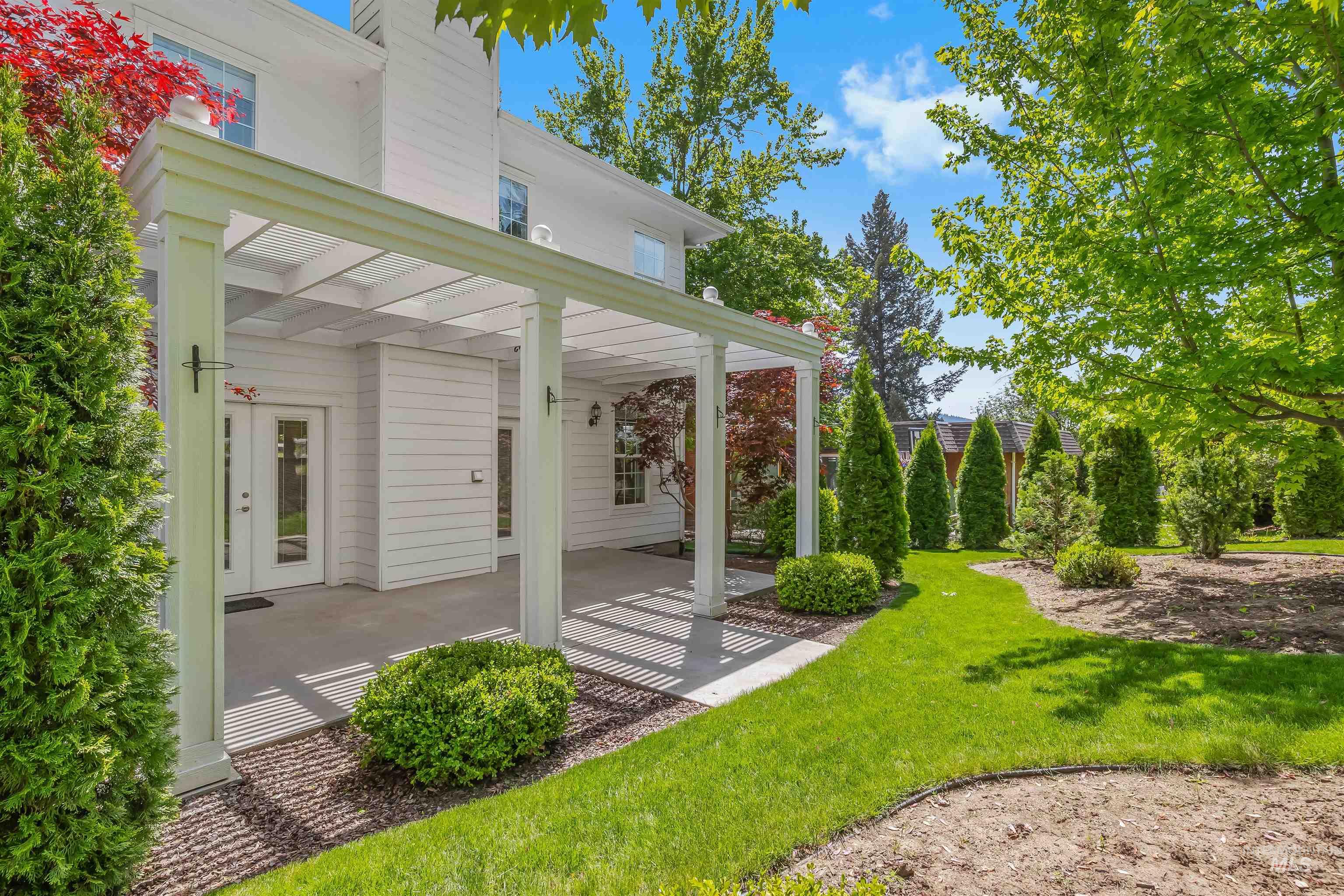 1617 Pine Cone Rd, Moscow, Idaho 83843, 3 Bedrooms, 3 Bathrooms, Residential For Sale, Price $697,000, 98986035