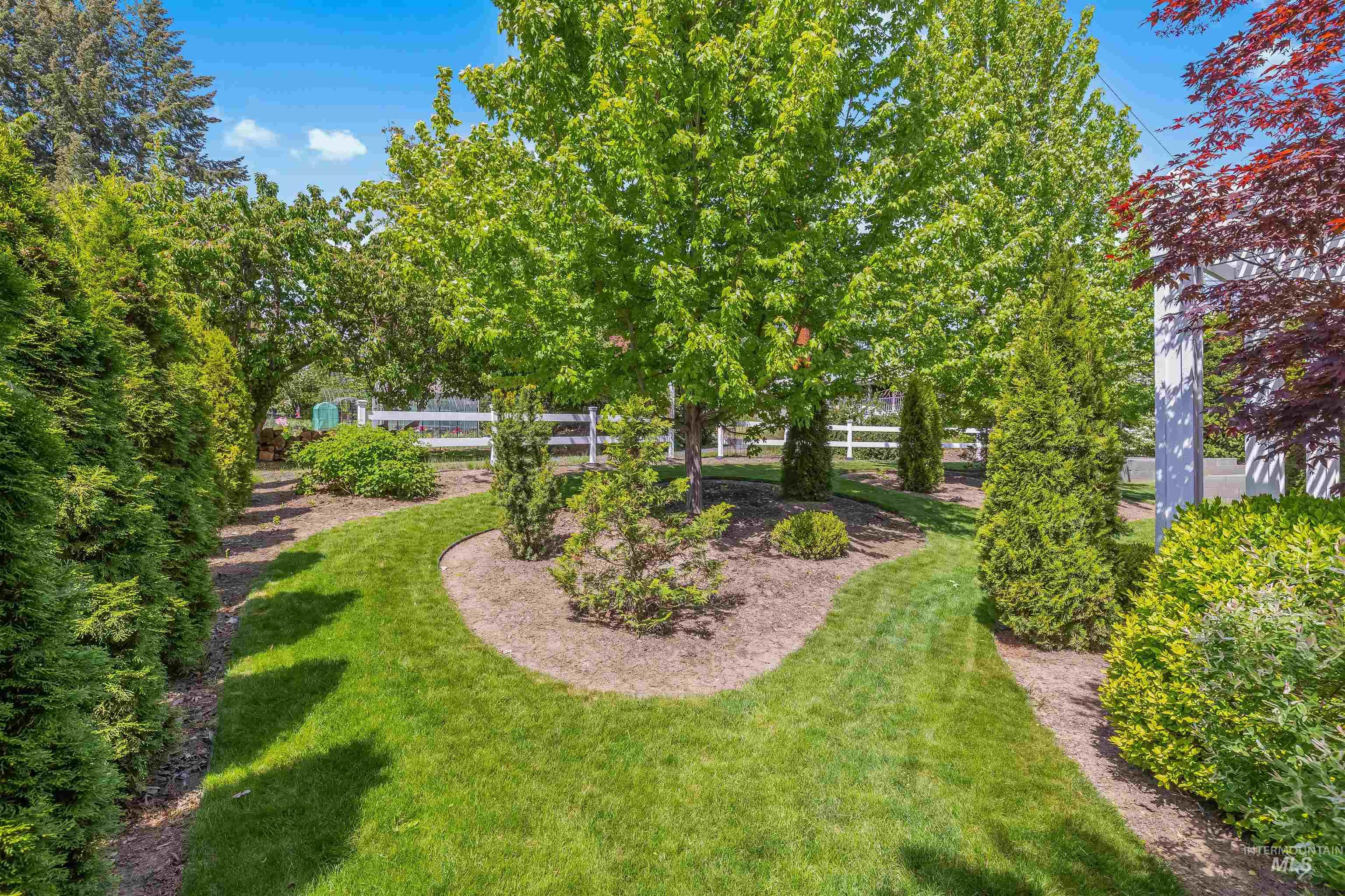 1617 Pine Cone Rd, Moscow, Idaho 83843, 3 Bedrooms, 3 Bathrooms, Residential For Sale, Price $697,000, 98986035