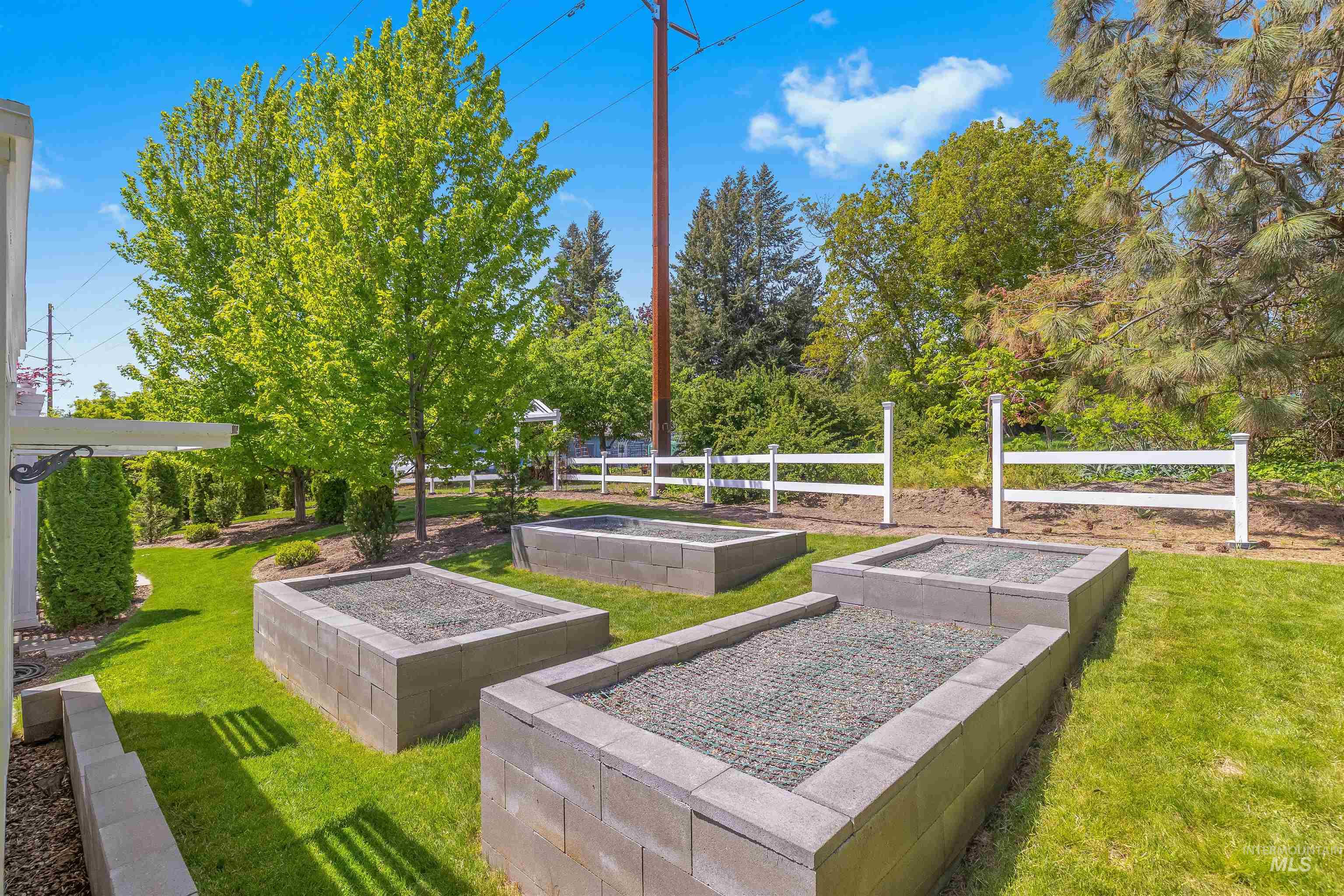 1617 Pine Cone Rd, Moscow, Idaho 83843, 3 Bedrooms, 3 Bathrooms, Residential For Sale, Price $697,000, 98986035