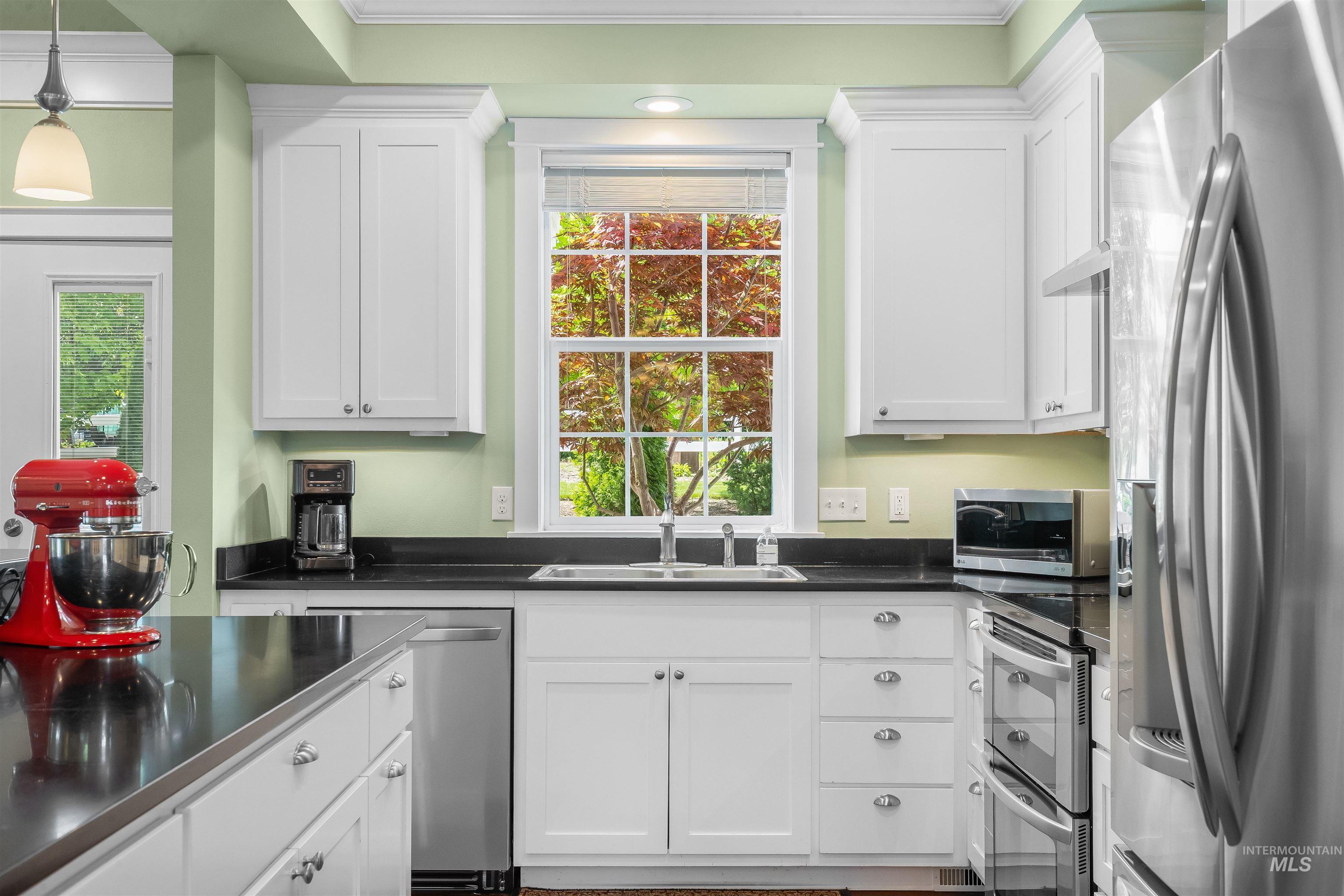 1617 Pine Cone Rd, Moscow, Idaho 83843, 3 Bedrooms, 3 Bathrooms, Residential For Sale, Price $697,000, 98986035