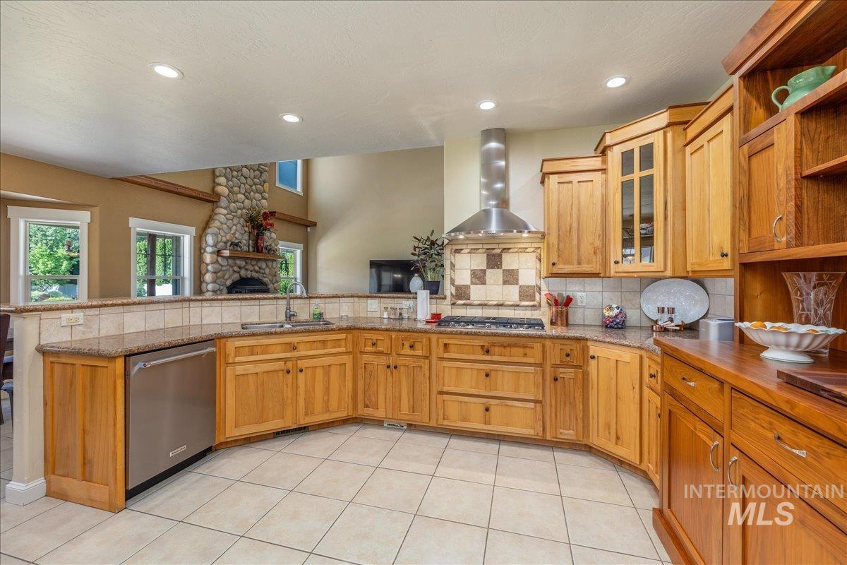 15344 Cupid Dr, Caldwell, Idaho 83607, 5 Bedrooms, 4 Bathrooms, Residential For Sale, Price $1,250,000, 98986041