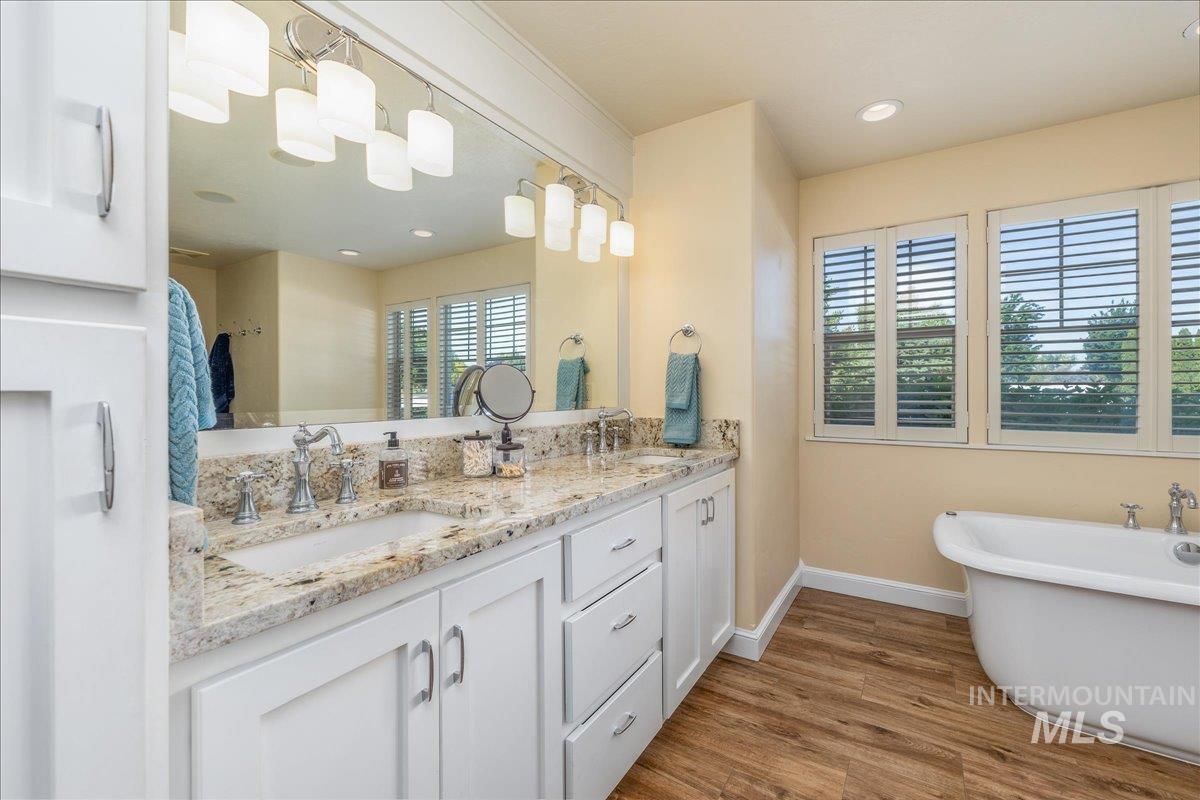 15344 Cupid Dr, Caldwell, Idaho 83607, 5 Bedrooms, 4 Bathrooms, Residential For Sale, Price $1,250,000, 98986041