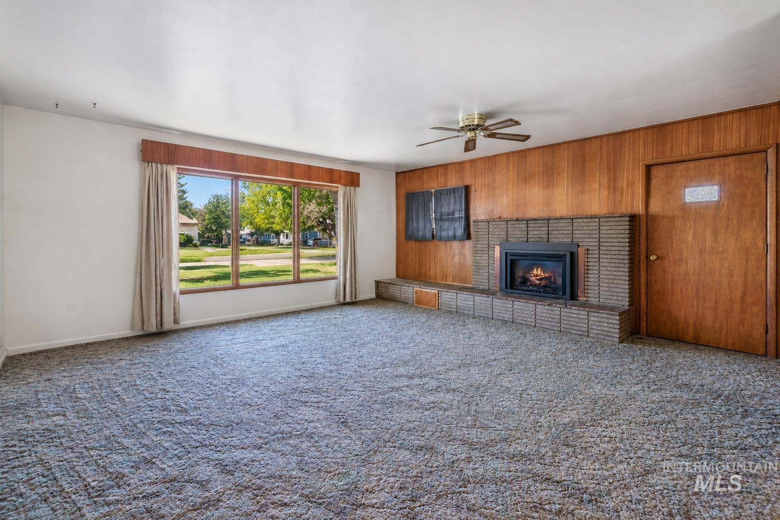 334 12th Ave W, Gooding, Idaho 83330, 2 Bedrooms, 1.5 Bathrooms, Residential For Sale, Price $265,000, 98986042
