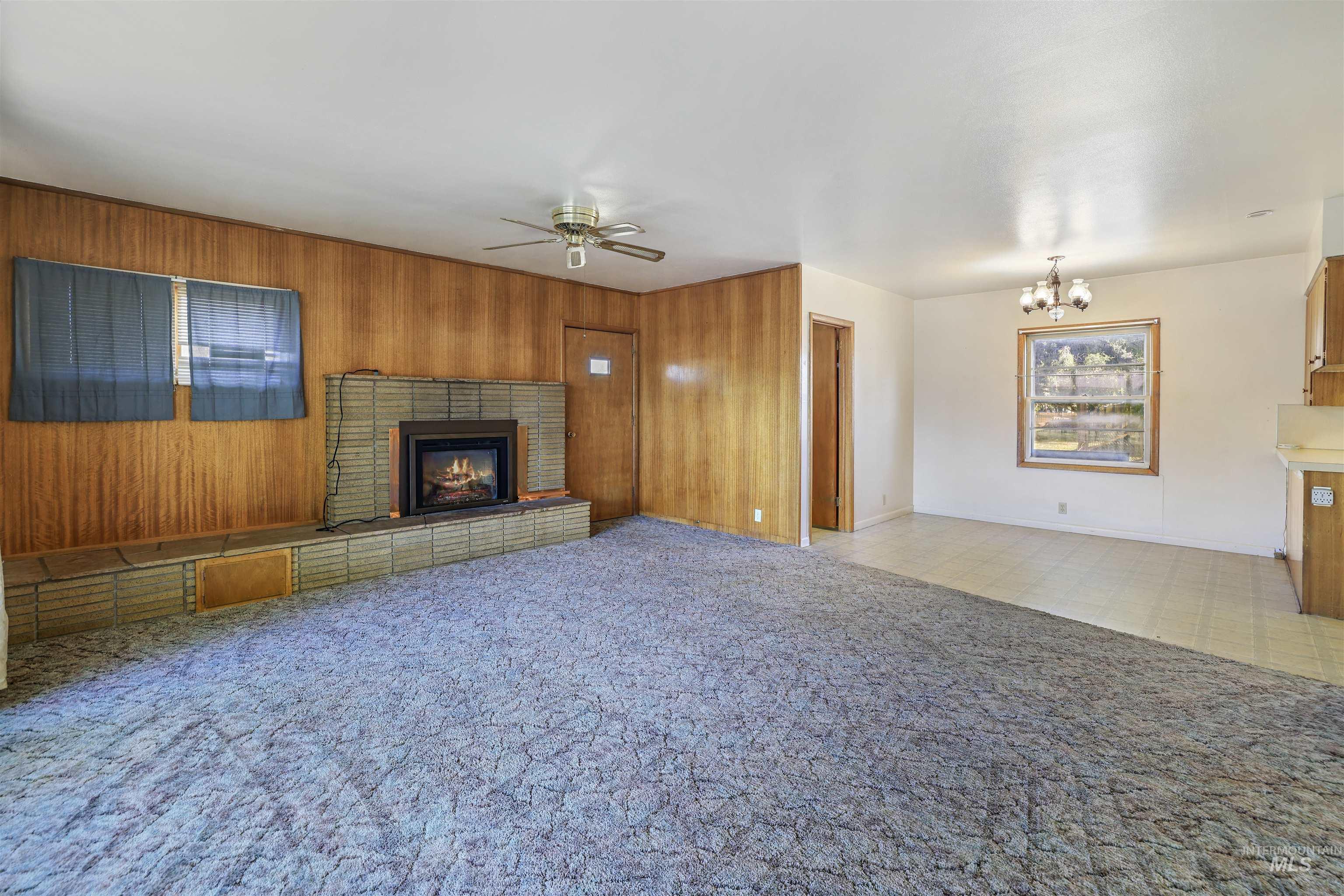 334 12th Ave W, Gooding, Idaho 83330, 2 Bedrooms, 1.5 Bathrooms, Residential For Sale, Price $265,000, 98986042