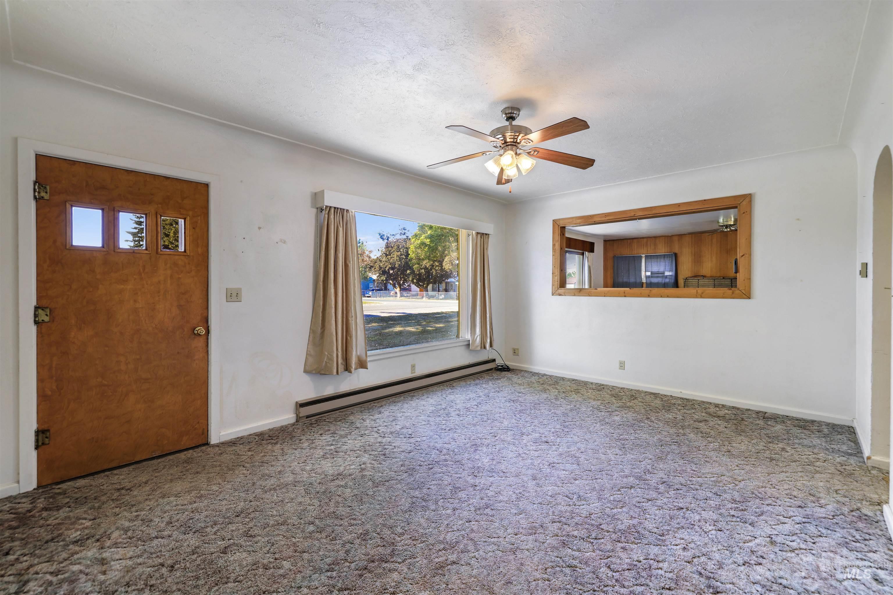 334 12th Ave W, Gooding, Idaho 83330, 2 Bedrooms, 1.5 Bathrooms, Residential For Sale, Price $265,000, 98986042