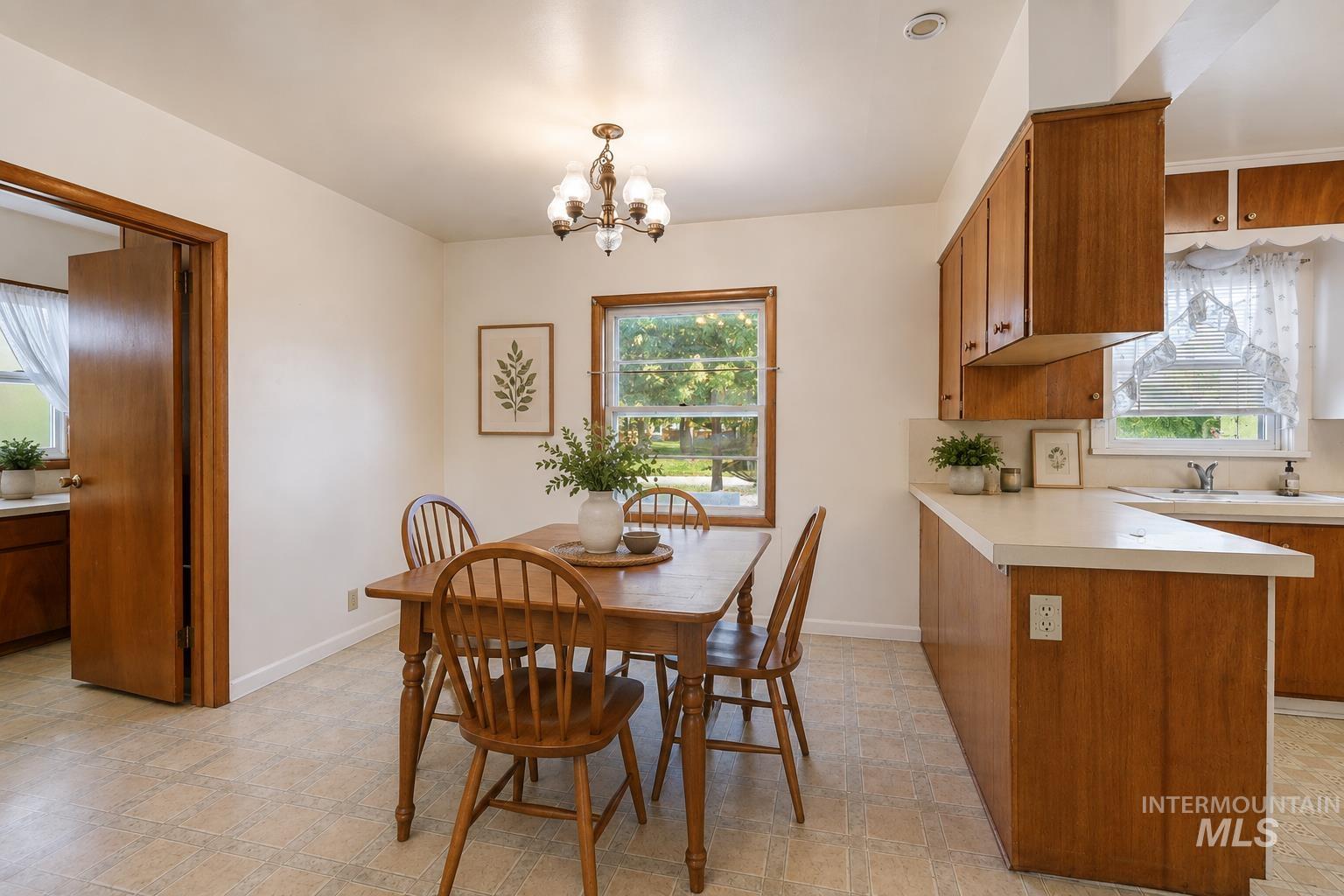 334 12th Ave W, Gooding, Idaho 83330, 2 Bedrooms, 1.5 Bathrooms, Residential For Sale, Price $265,000, 98986042