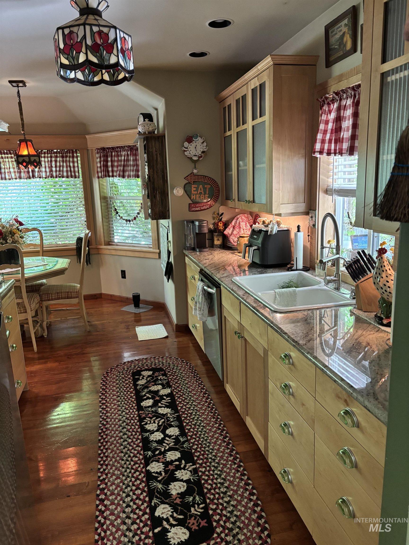 189 Heath Drive, Riggins, Idaho 83549, 3 Bedrooms, 2 Bathrooms, Residential For Sale, Price $689,000, 98986043
